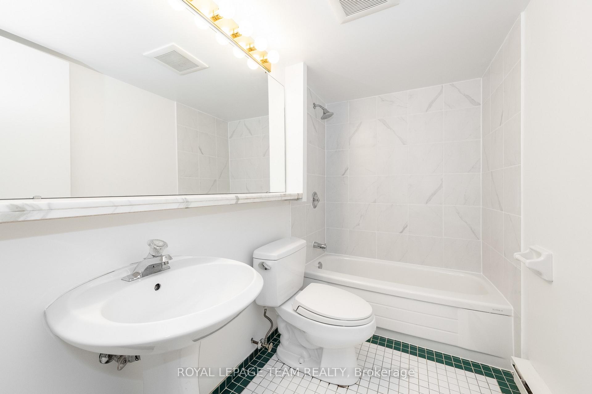Photo 26 of Unit 105, 939 North River Road, Ottawa, Overbrook — HOMEH