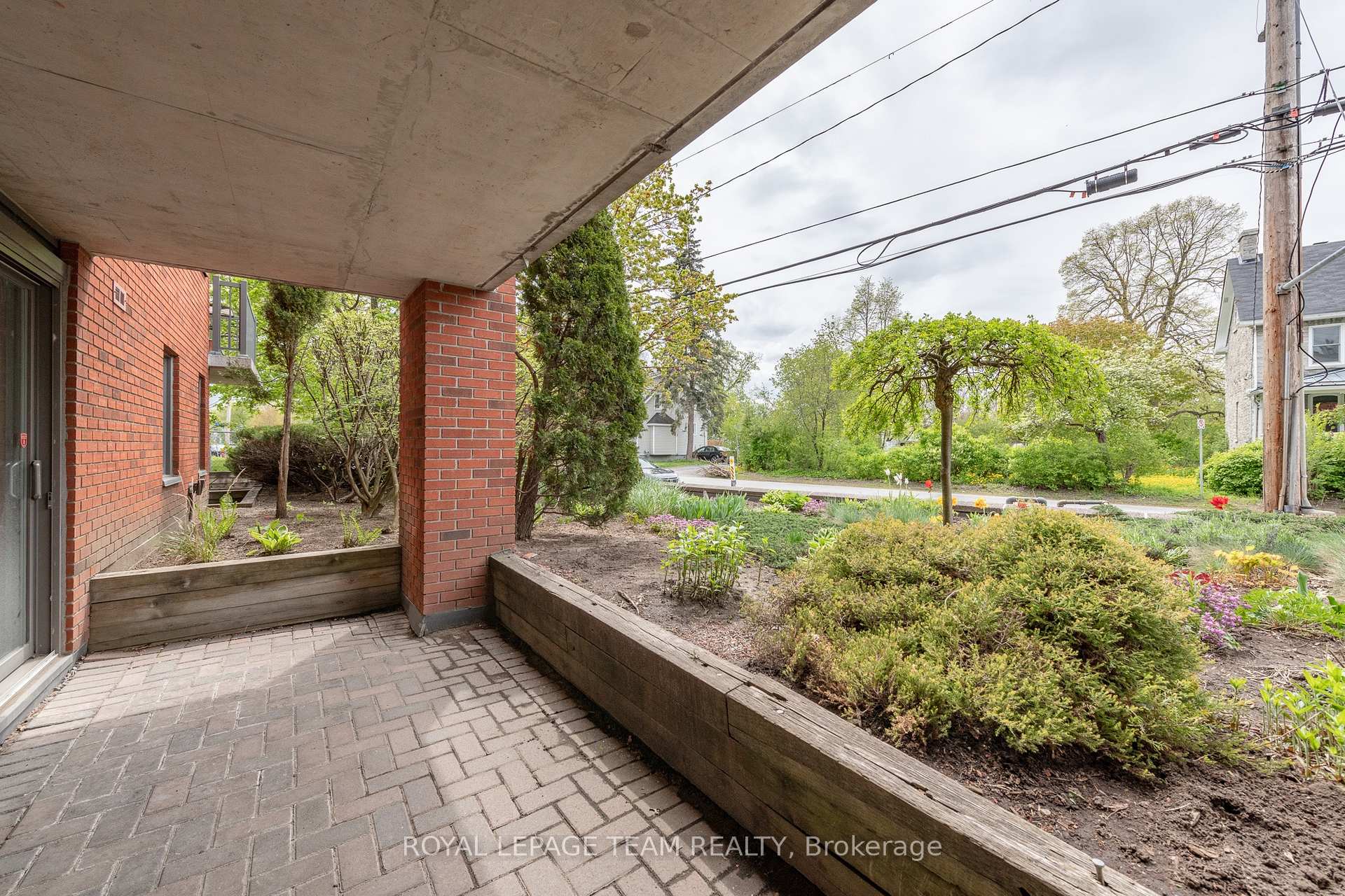 Photo 29 of Unit 105, 939 North River Road, Ottawa, Overbrook — HOMEH