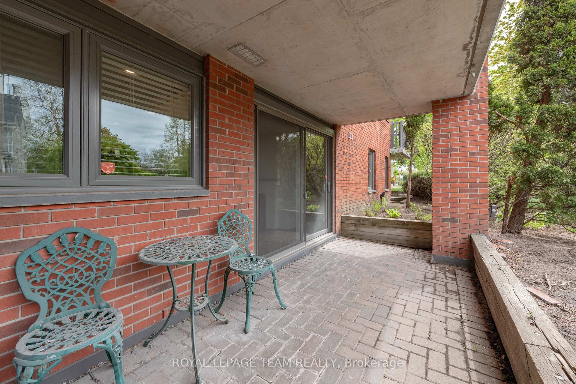 Photo 30 of Unit 105, 939 North River Road, Ottawa, Overbrook — HOMEH