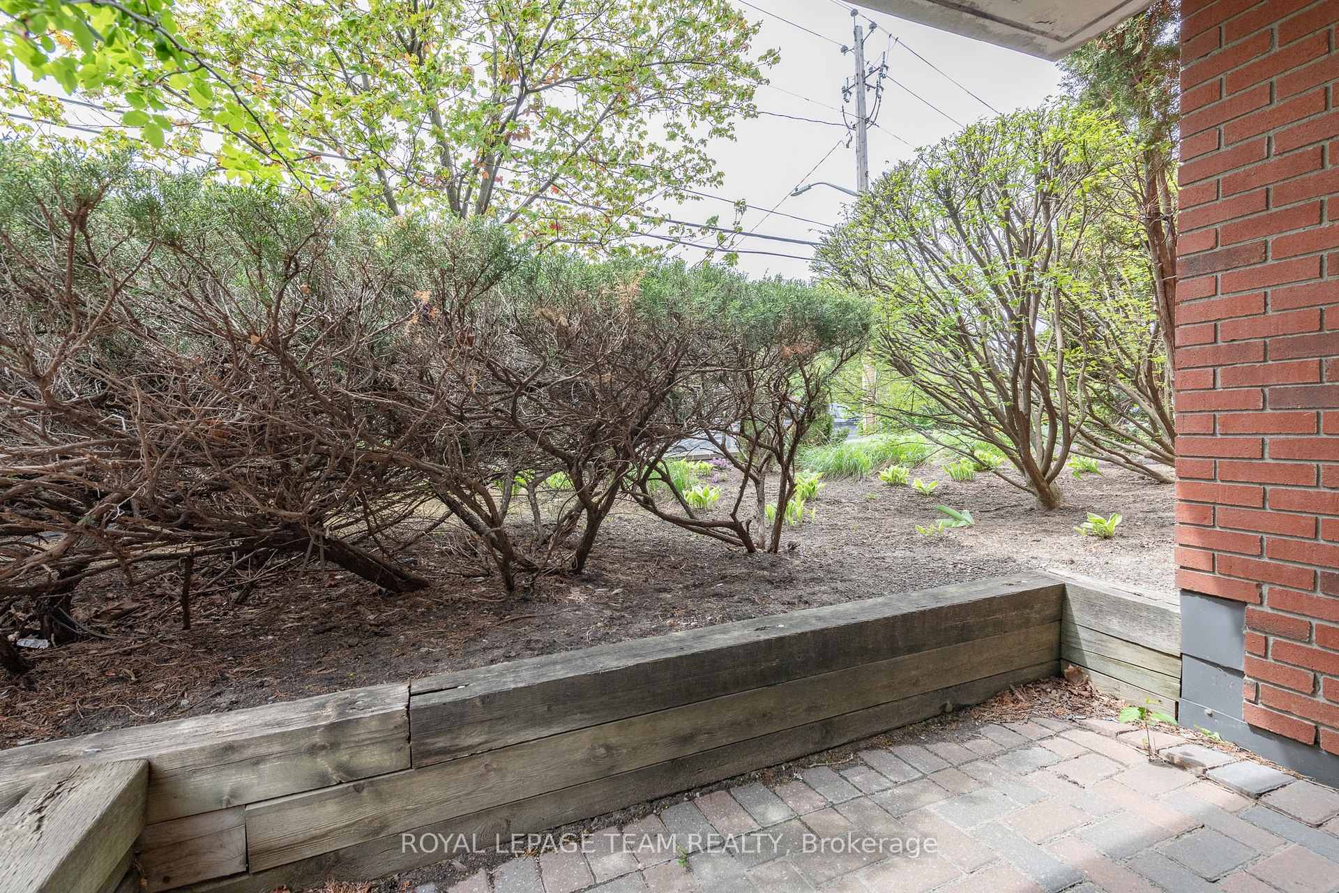 Photo 31 of Unit 105, 939 North River Road, Ottawa, Overbrook — HOMEH