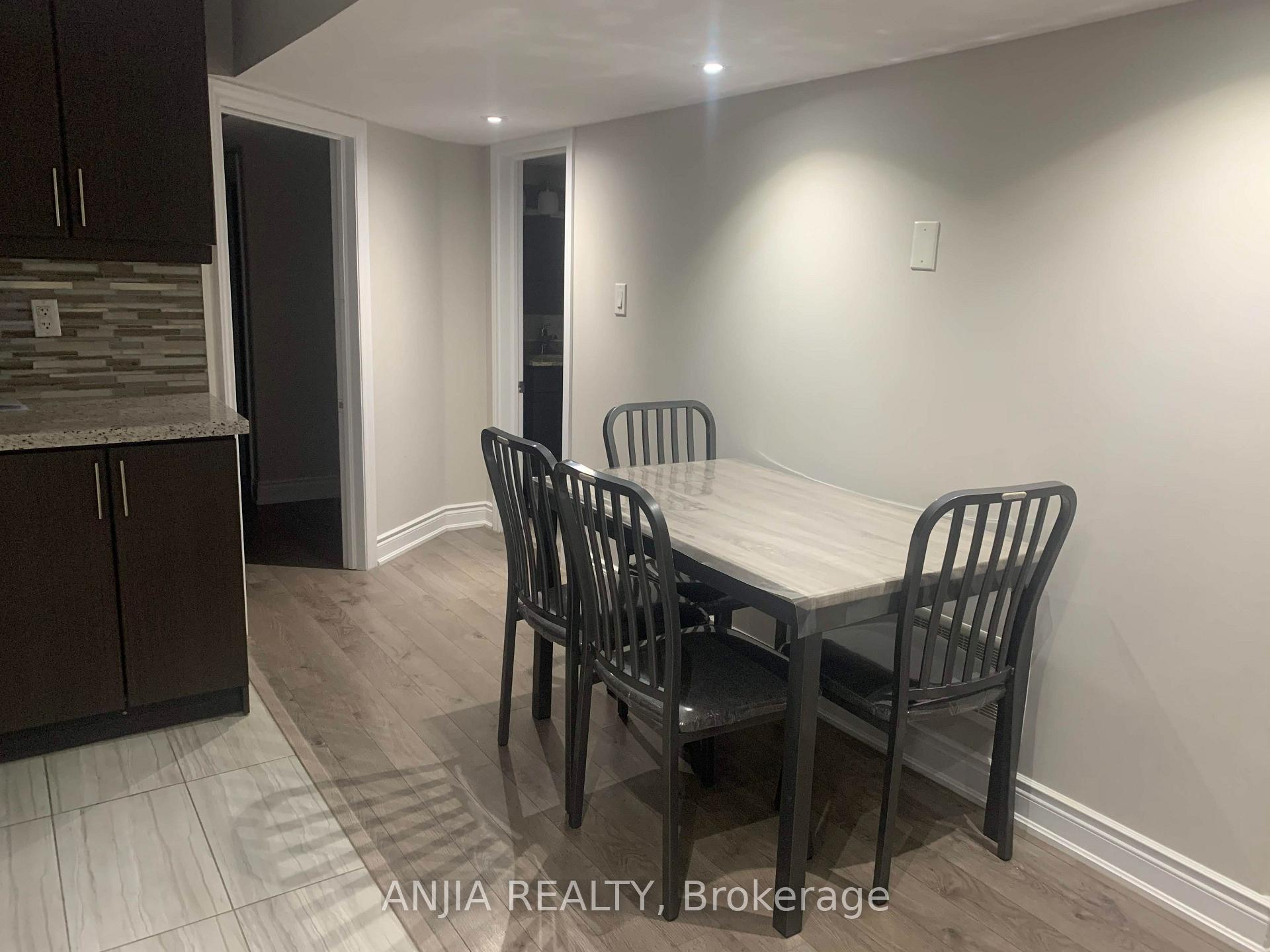 Photo 5 of 46 Rampart Drive, Brampton, Vales of Castlemore North — HOMEH