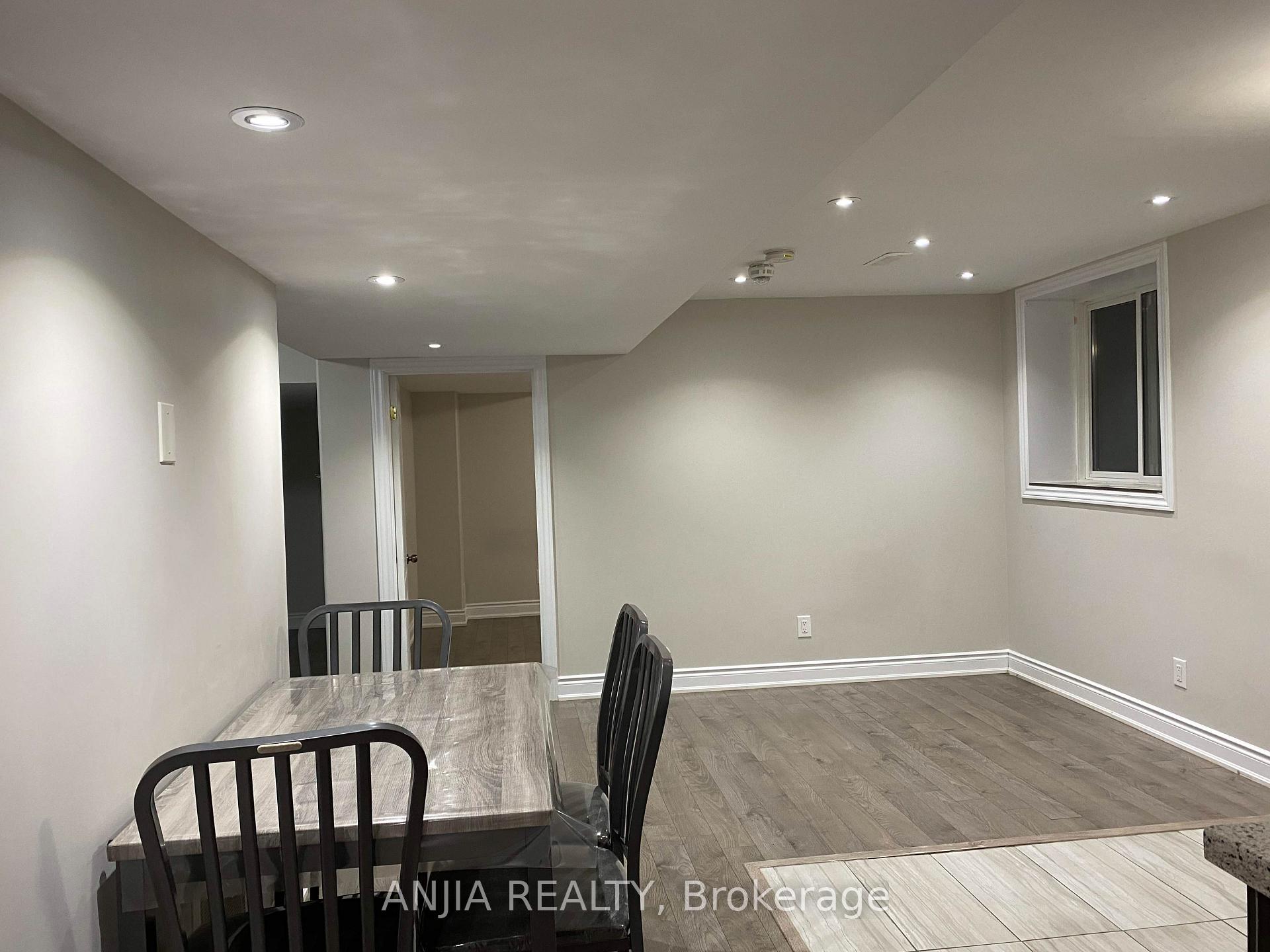 Photo 6 of 46 Rampart Drive, Brampton, Vales of Castlemore North — HOMEH