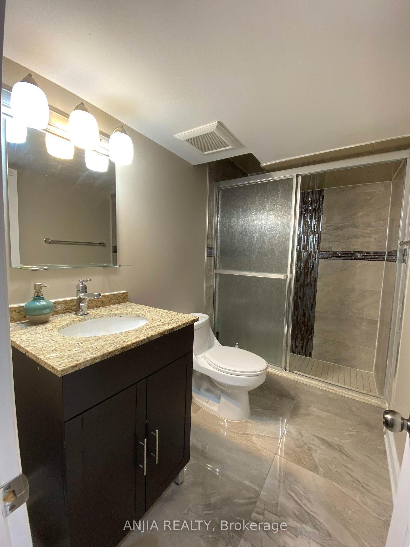Photo 8 of 46 Rampart Drive, Brampton, Vales of Castlemore North — HOMEH