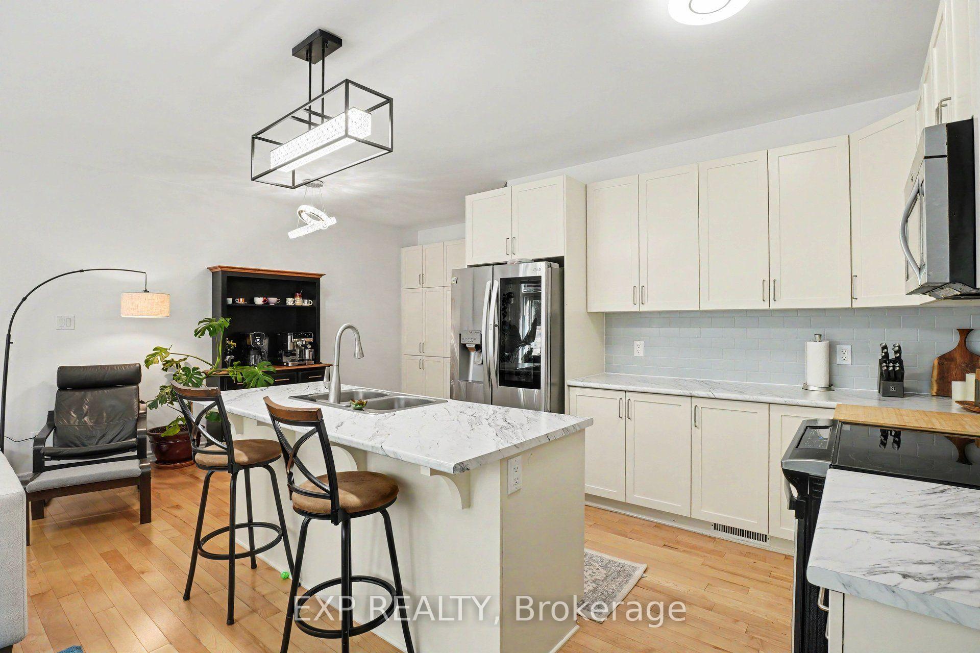 Photo 10 of 897 Bunchberry Way, Ottawa, Blossom Park/Kemp Park/Findlay Creek — HOMEH