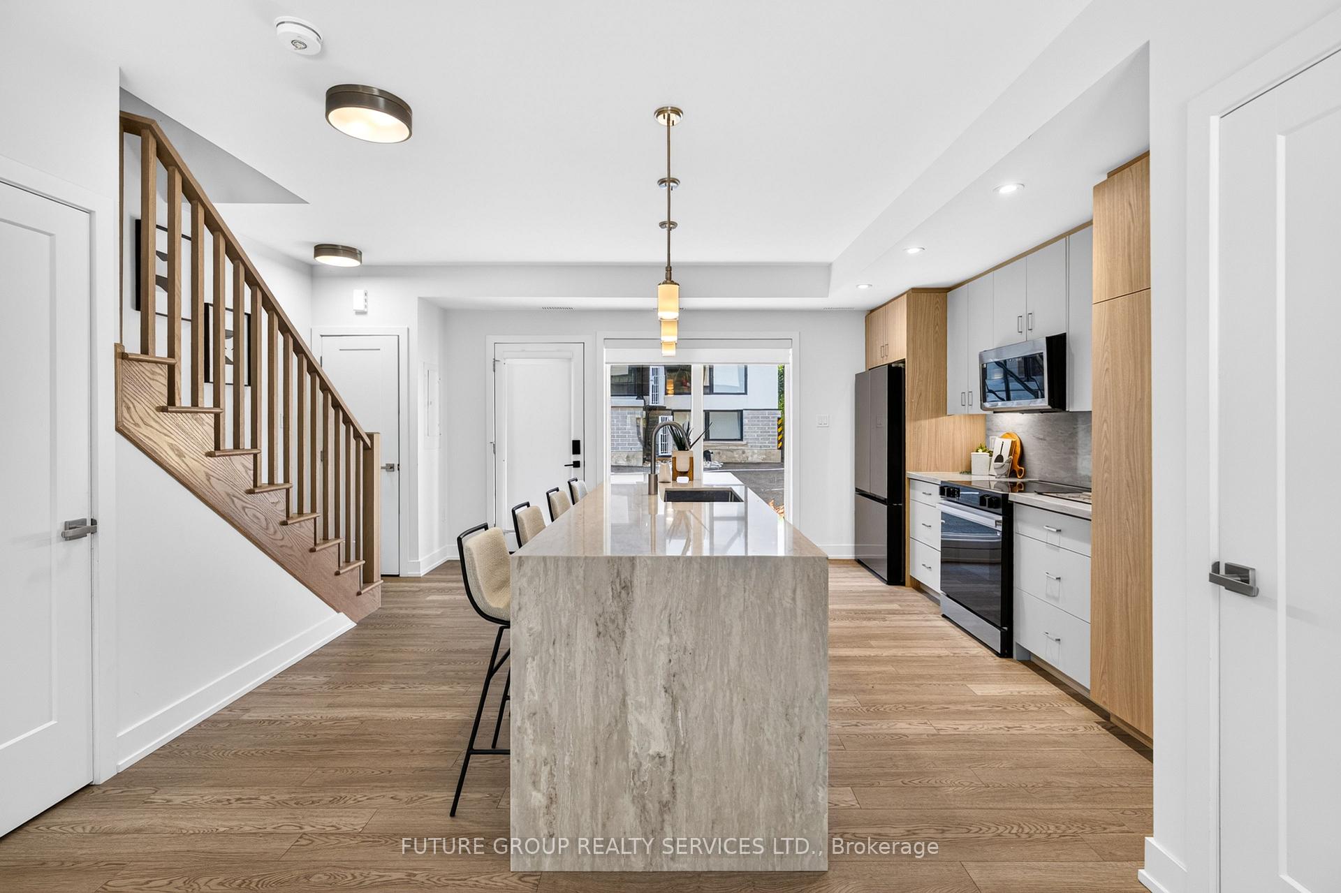 Photo 9 of Unit Unit 5, 103 Cavell Avenue, Etobicoke, Mimico — HOMEH