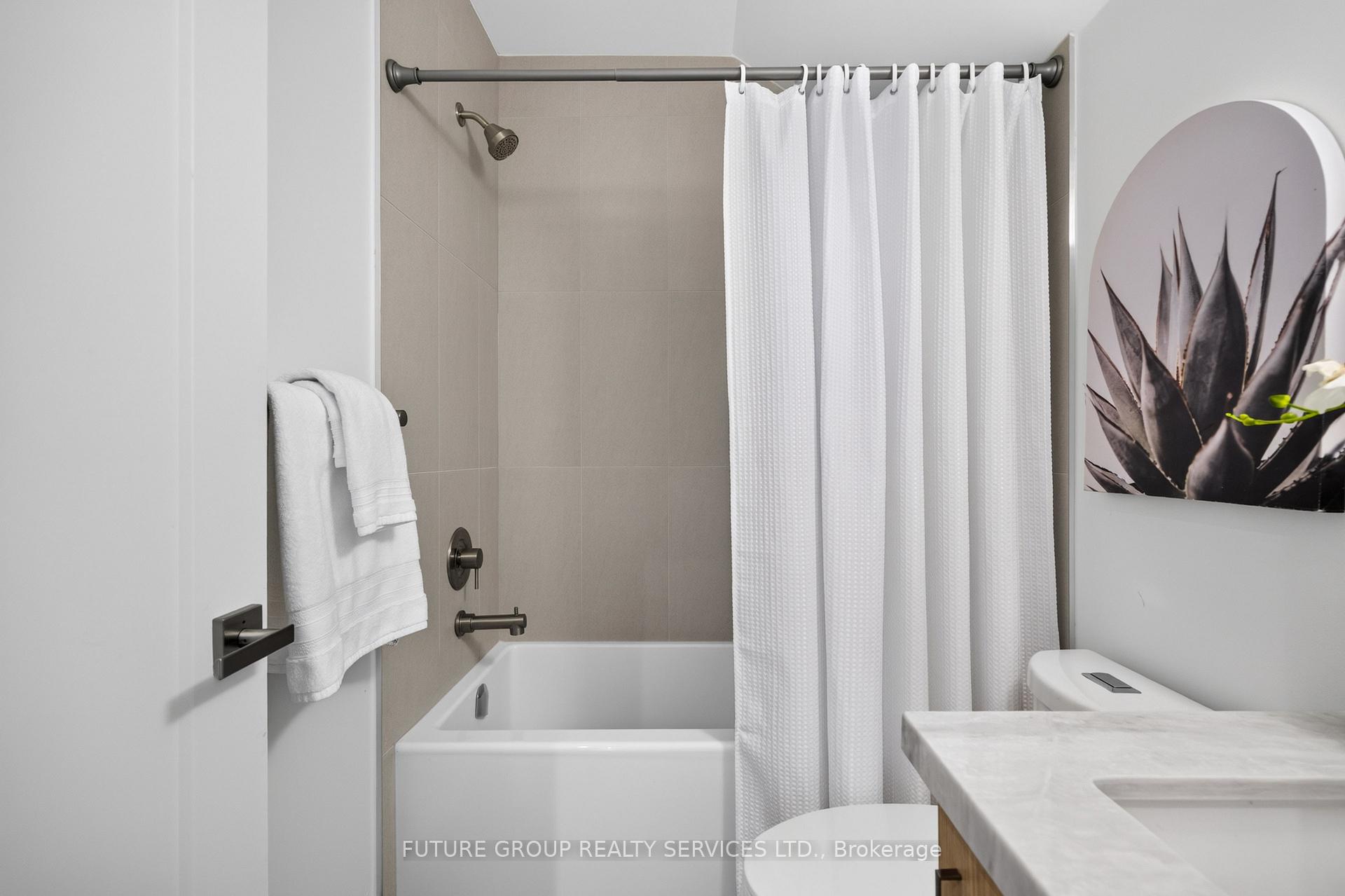 Photo 32 of Unit Unit 5, 103 Cavell Avenue, Etobicoke, Mimico — HOMEH