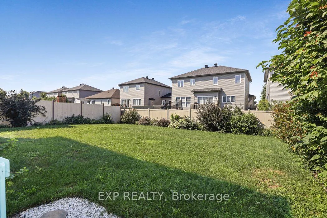 Photo 74 of 225 Sunset Crescent, Russell, Russell Twp — HOMEH