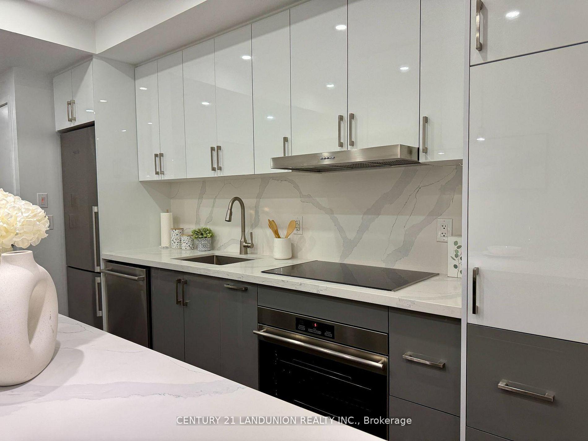 Photo 6 of Unit 1508, 1 Bloor Street E, Toronto, Church-Yonge Corridor — HOMEH