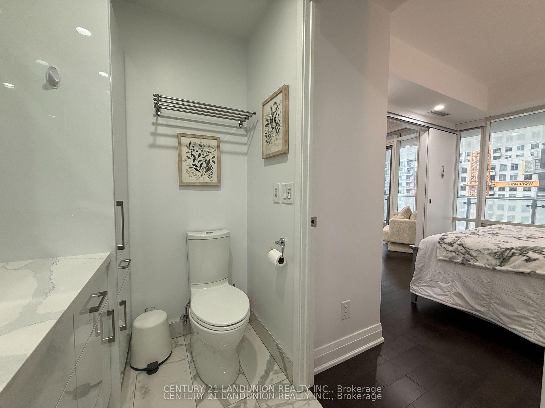 Photo 18 of Unit 1508, 1 Bloor Street E, Toronto, Church-Yonge Corridor — HOMEH