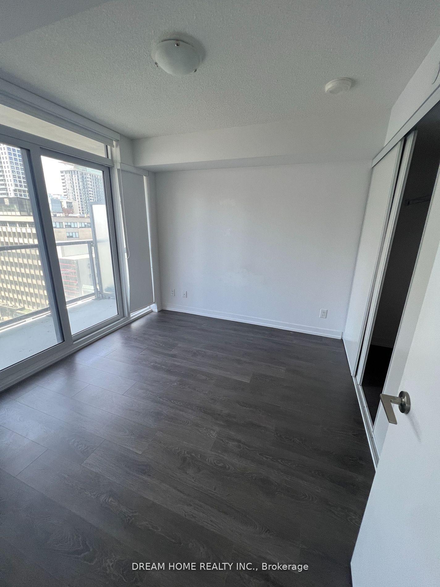Photo 4 of Unit 1407, 125 redpath Avenue, Toronto, Mount Pleasant West — HOMEH