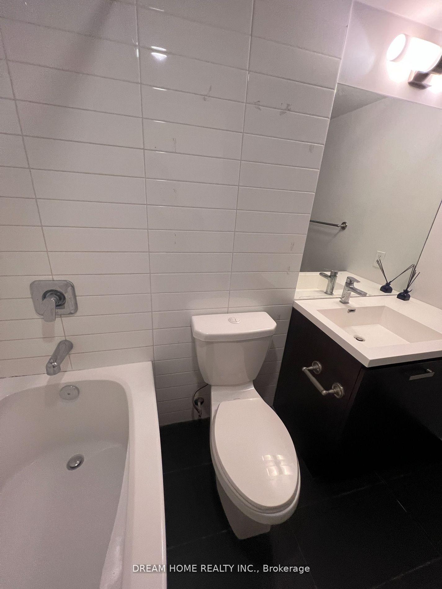 Photo 7 of Unit 1407, 125 redpath Avenue, Toronto, Mount Pleasant West — HOMEH