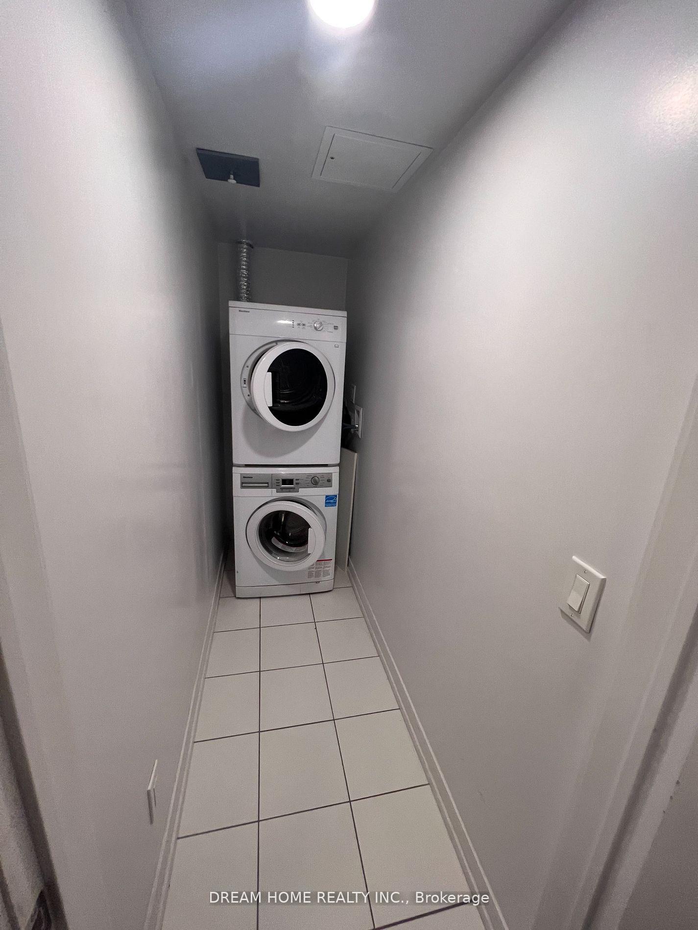 Photo 8 of Unit 1407, 125 redpath Avenue, Toronto, Mount Pleasant West — HOMEH