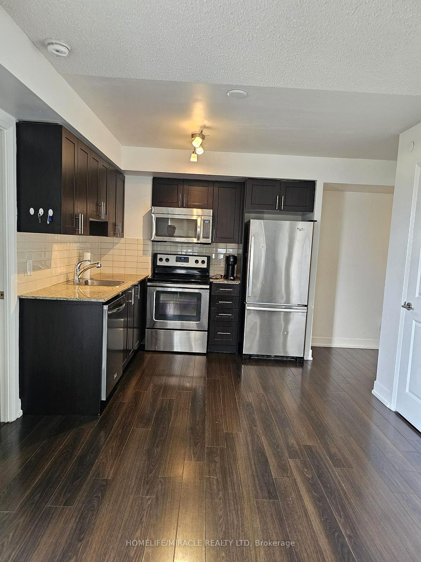 Photo 7 of Unit 824, 2 Eva Road, Etobicoke, Etobicoke West Mall — HOMEH