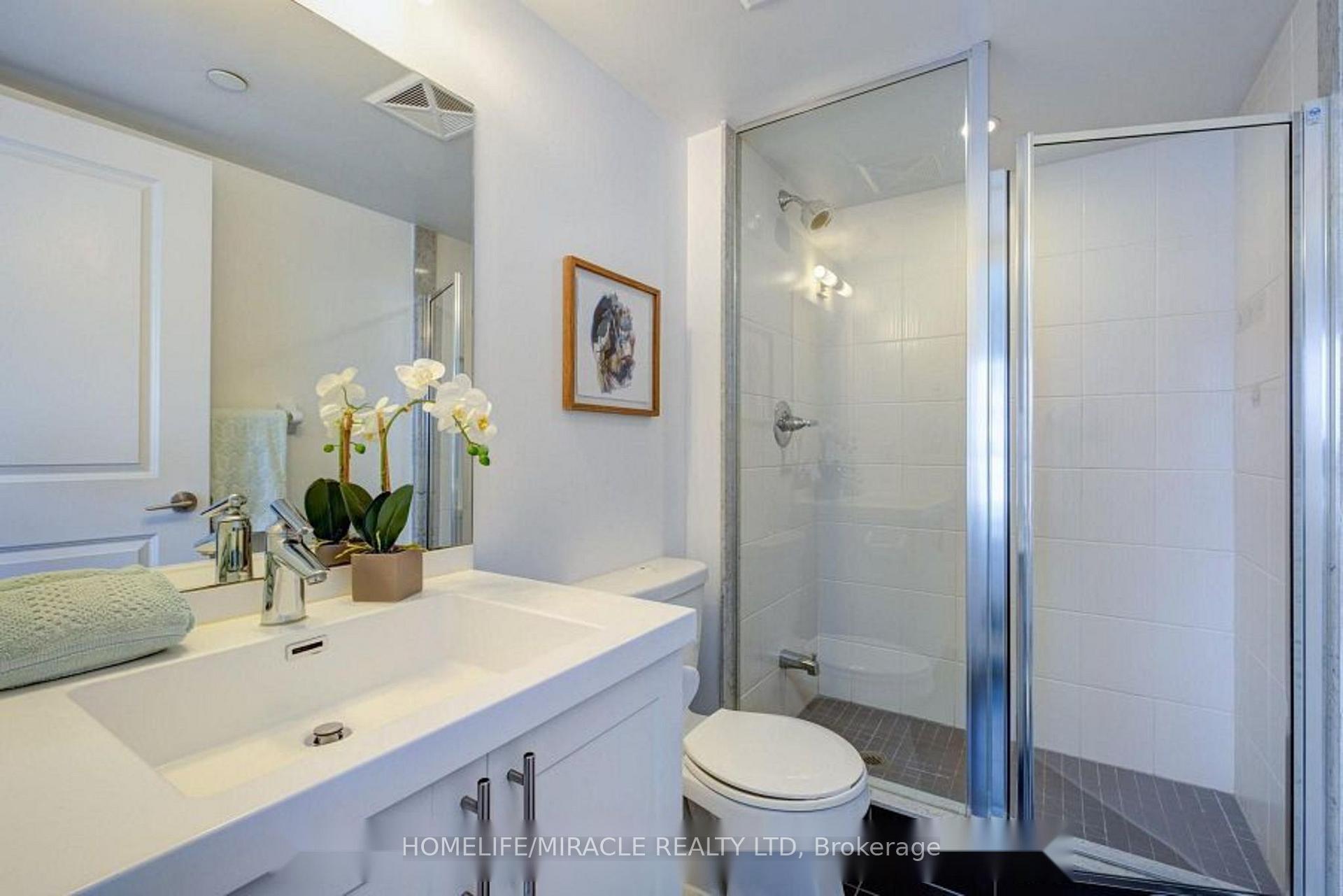 Photo 12 of Unit 824, 2 Eva Road, Etobicoke, Etobicoke West Mall — HOMEH