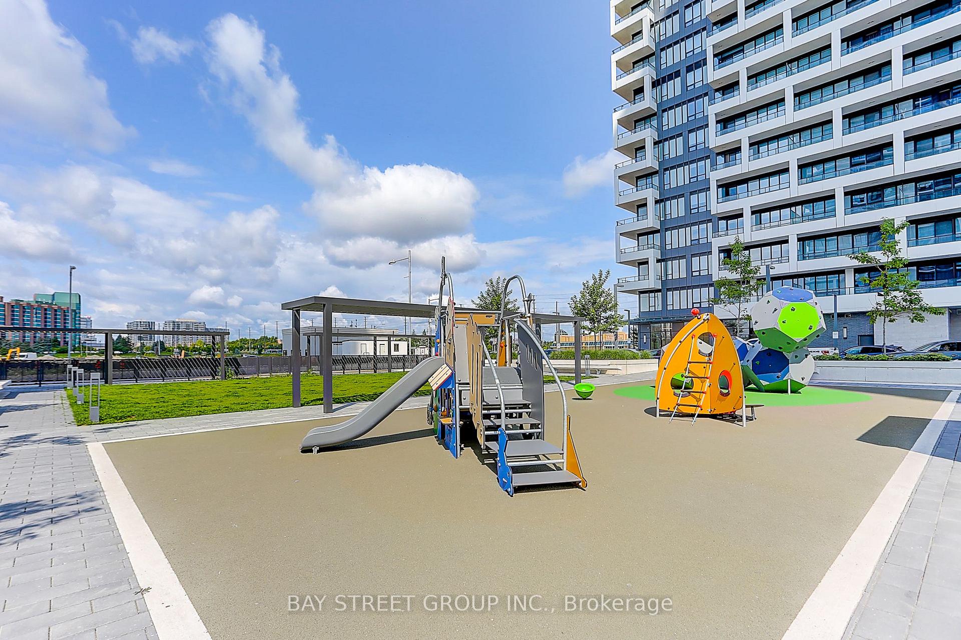Photo 6 of Unit 3103, 8 Water Walk Drive, Markham, Unionville — HOMEH