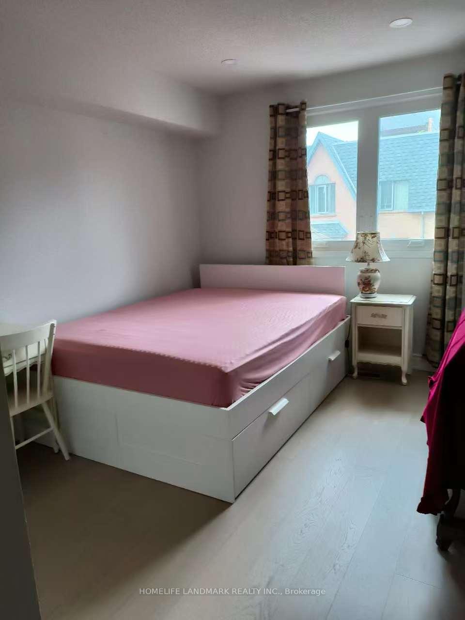 Photo 9 of Unit 818, 75 Weldrick Road E, Richmond Hill, Observatory — HOMEH