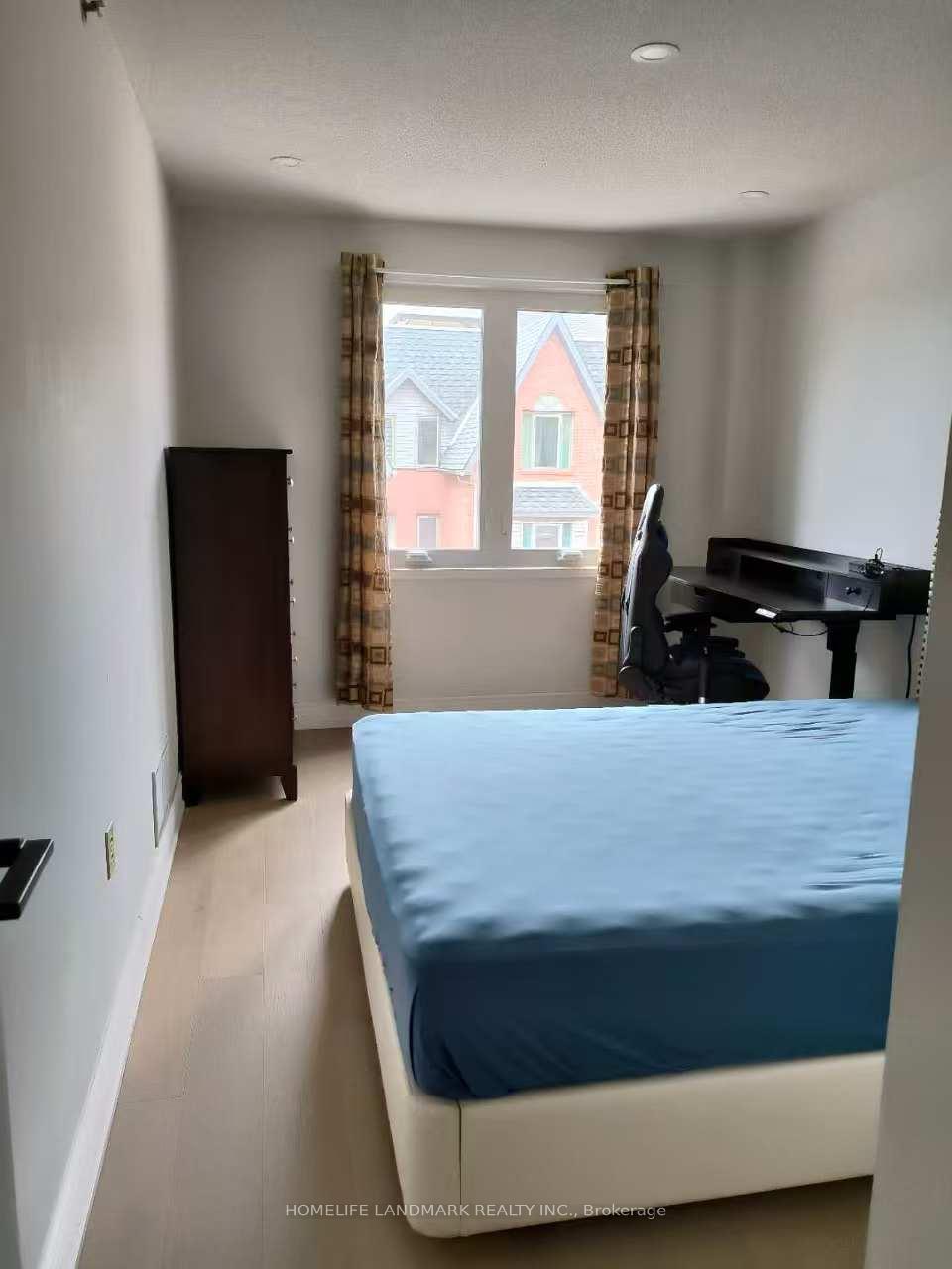 Photo 10 of Unit 818, 75 Weldrick Road E, Richmond Hill, Observatory — HOMEH
