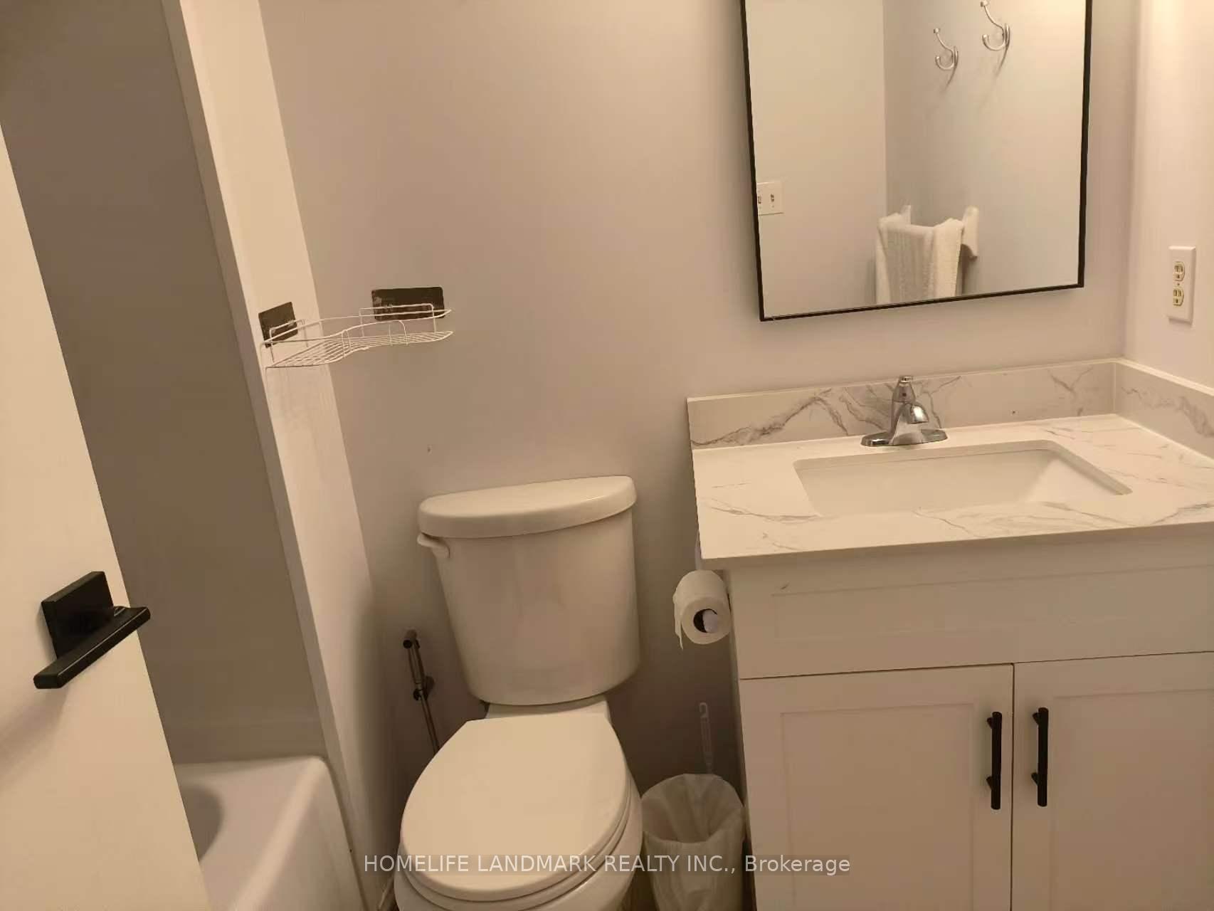 Photo 13 of Unit 818, 75 Weldrick Road E, Richmond Hill, Observatory — HOMEH