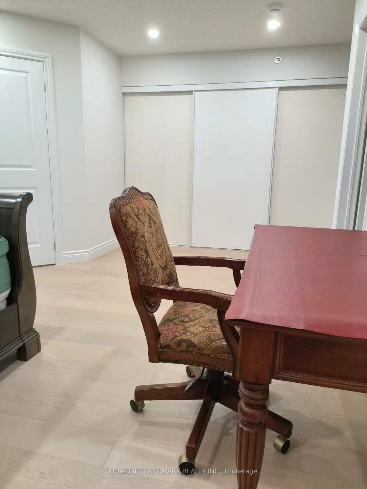 Photo 15 of Unit 818, 75 Weldrick Road E, Richmond Hill, Observatory — HOMEH
