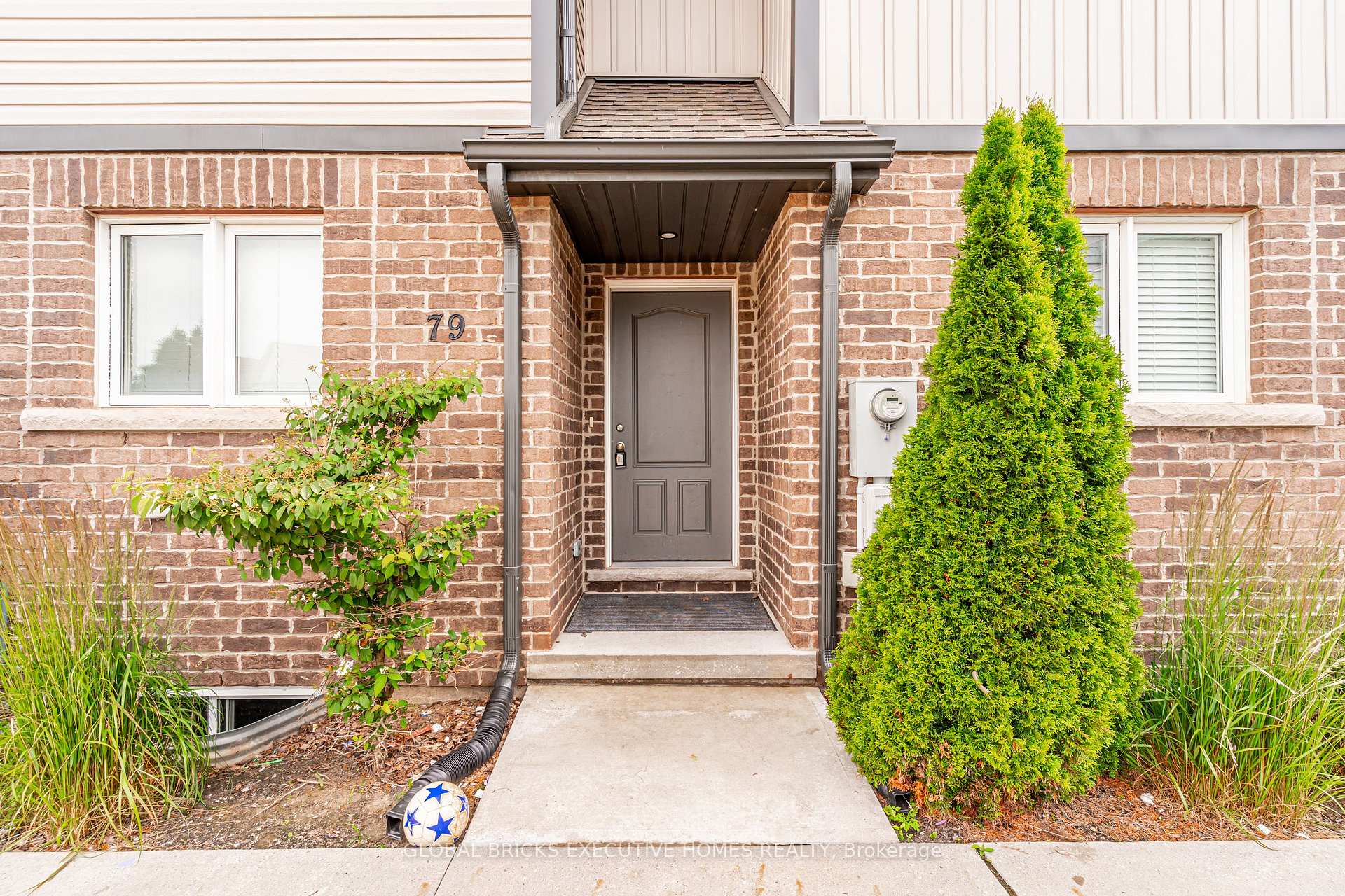 Photo 5 of Unit 79, 7768 Ascott Circle, Niagara Falls, Ascot — HOMEH