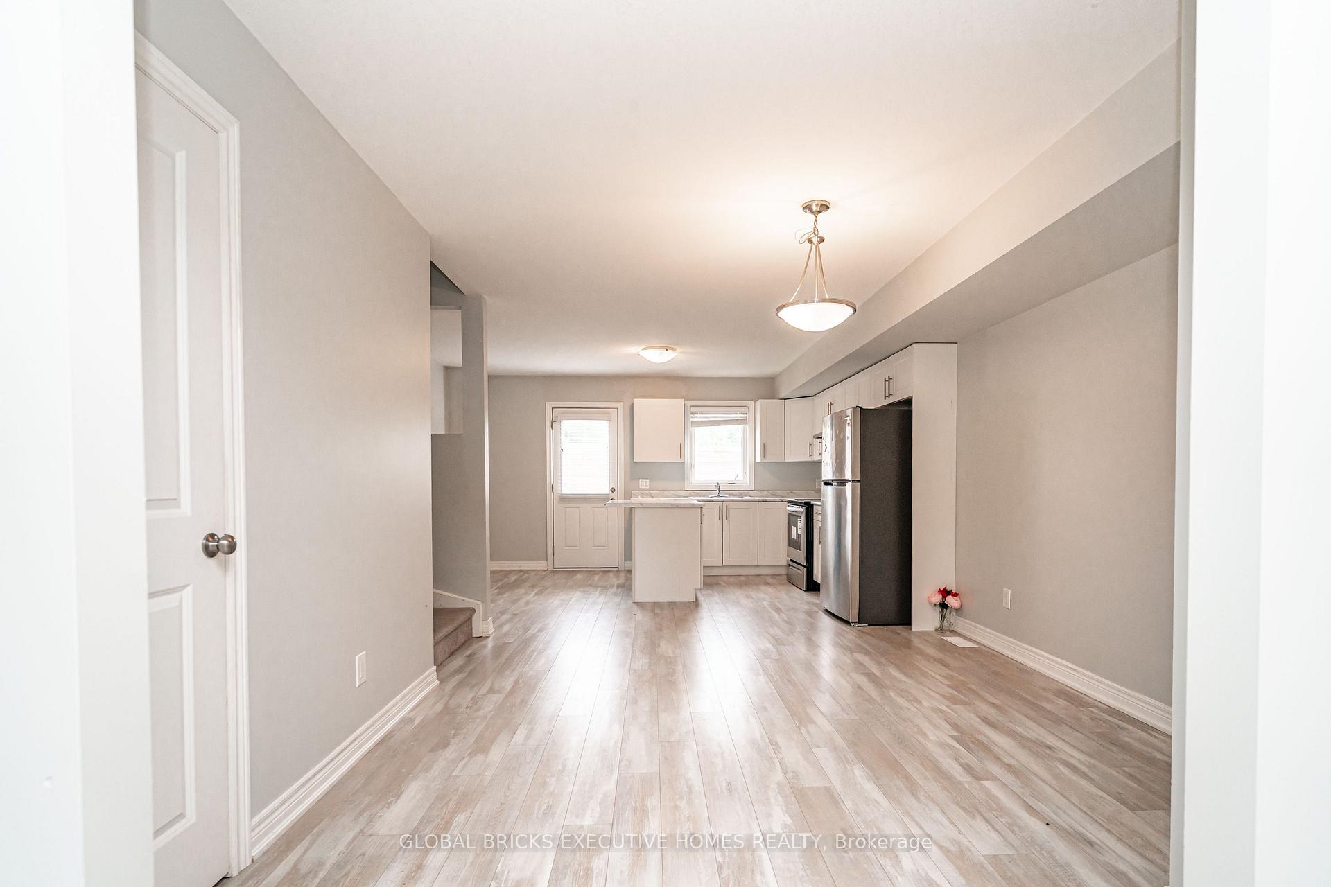 Photo 11 of Unit 79, 7768 Ascott Circle, Niagara Falls, Ascot — HOMEH