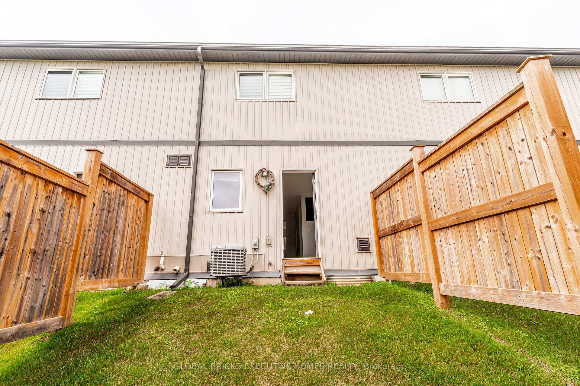 Photo 36 of Unit 79, 7768 Ascott Circle, Niagara Falls, Ascot — HOMEH