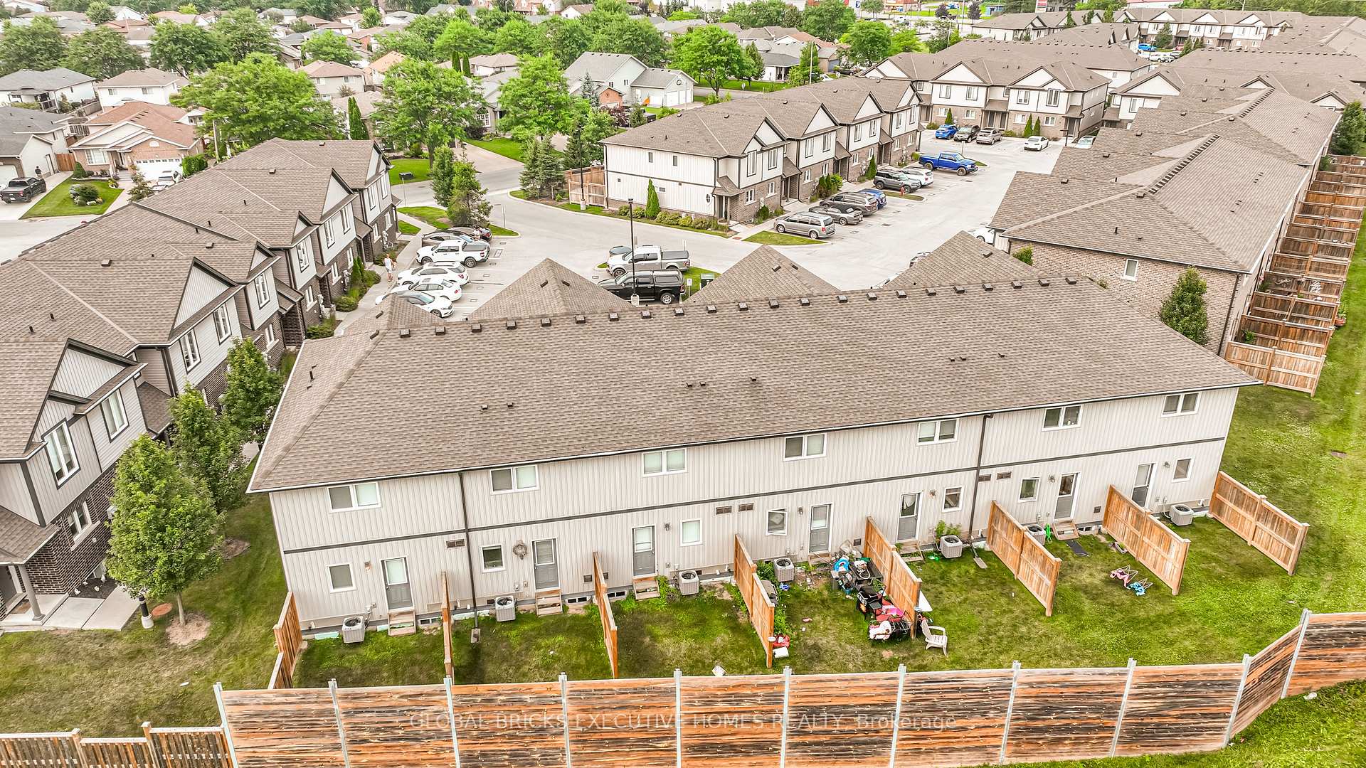 Photo 37 of Unit 79, 7768 Ascott Circle, Niagara Falls, Ascot — HOMEH