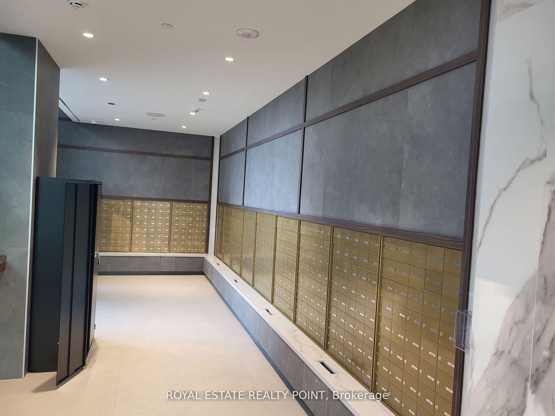 Photo 7 of Unit 2012, 7890 Jane Street, Vaughan, Vaughan Corporate Centre — HOMEH