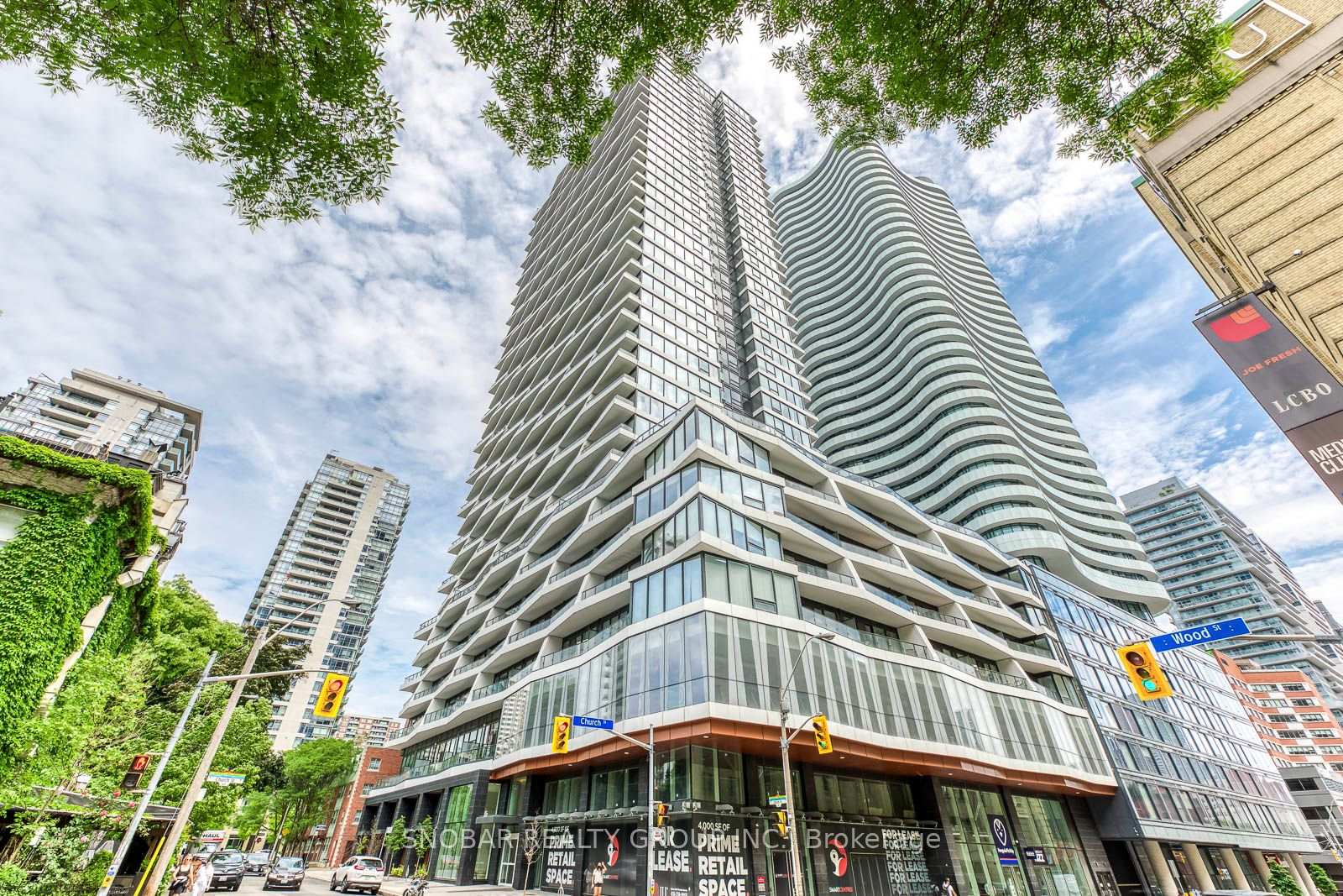 Front of Unit 1006, 85 Wood Street