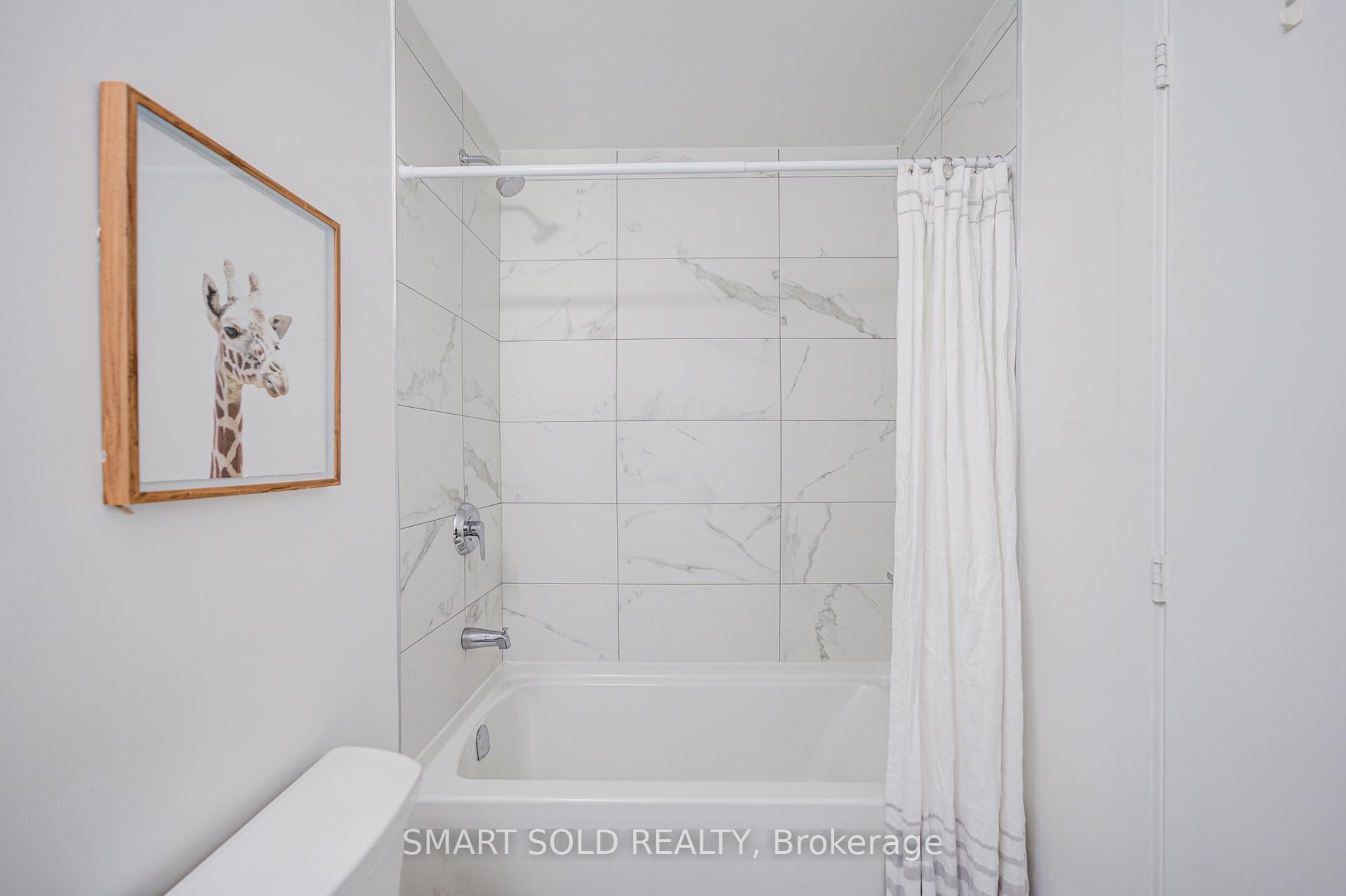 Photo 32 of Unit 305W, 268 Buchanan Drive, Markham, Unionville — HOMEH
