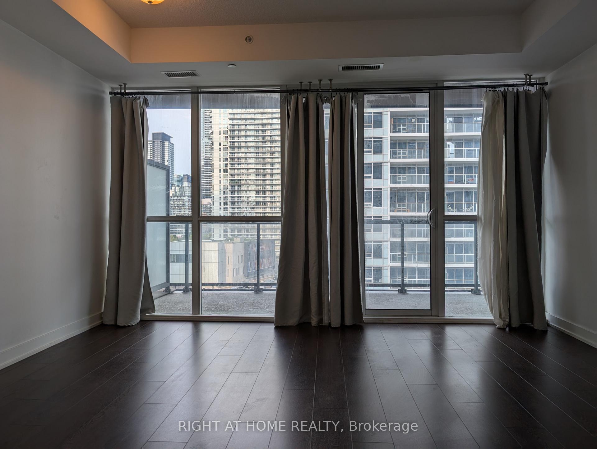 Photo 3 of Unit 1109, 20 Bruyeres Mews, Toronto, Niagara — HOMEH