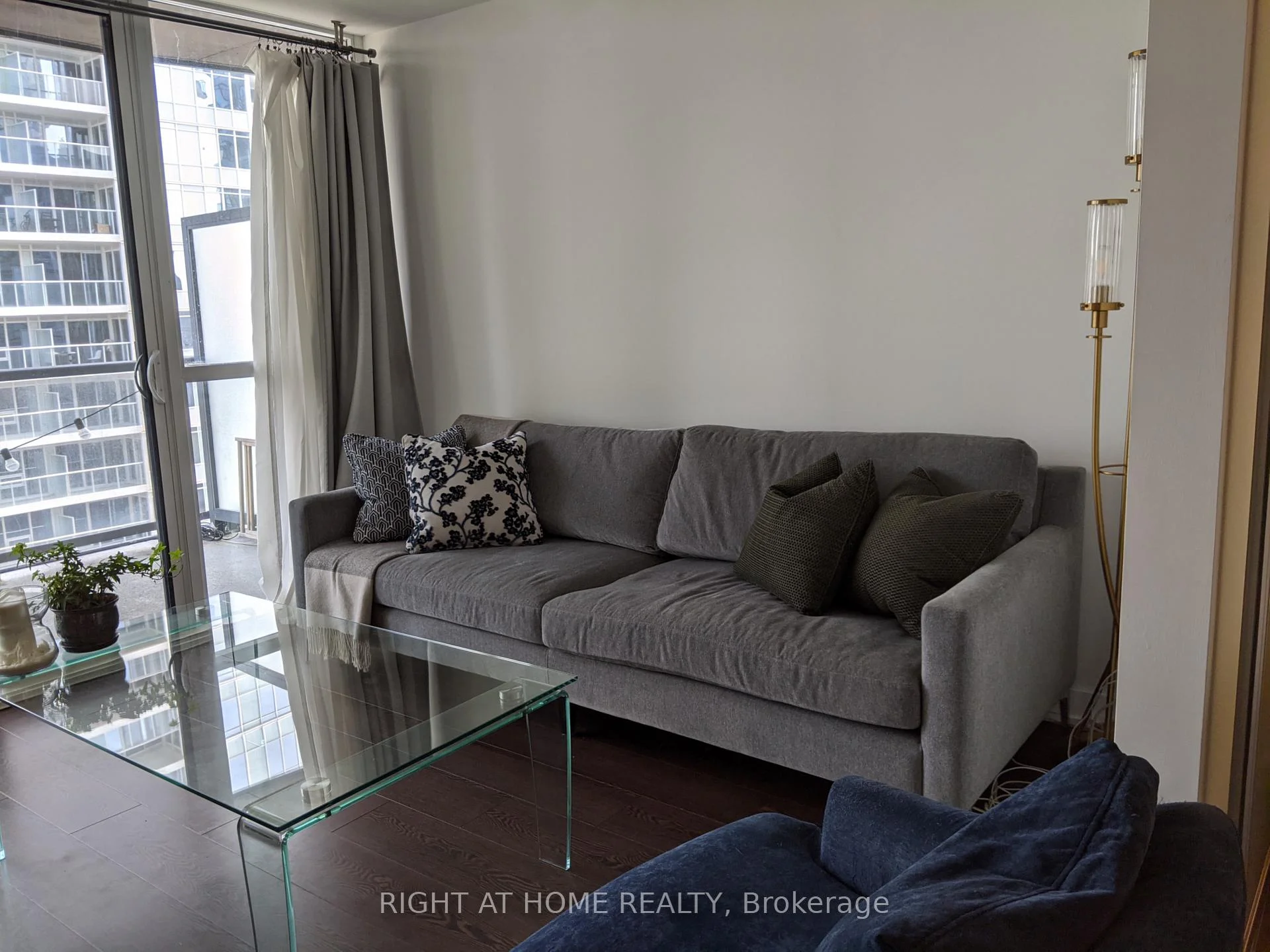 Photo 22 of Unit 1109, 20 Bruyeres Mews, Toronto, Niagara — HOMEH