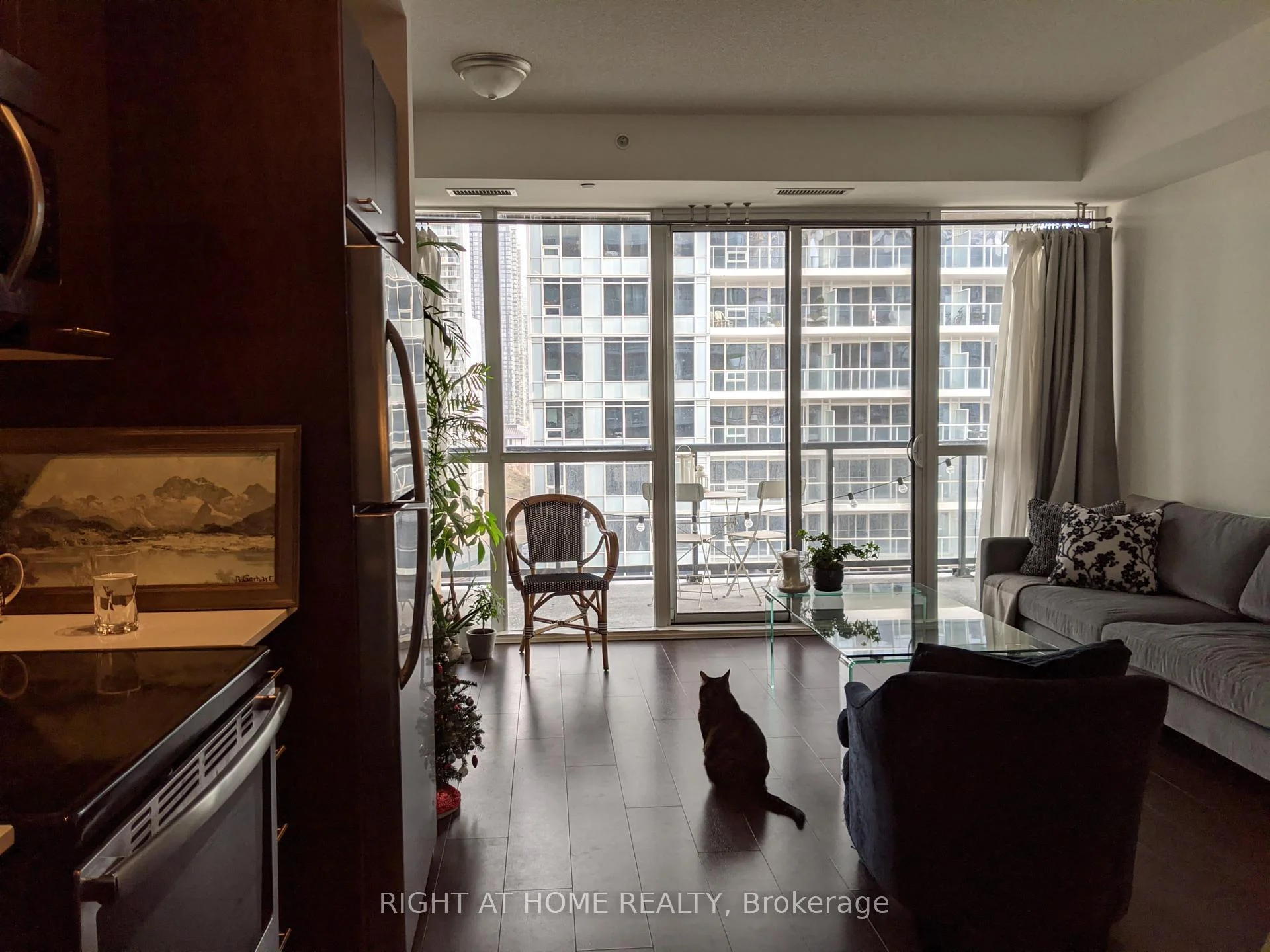 Photo 24 of Unit 1109, 20 Bruyeres Mews, Toronto, Niagara — HOMEH