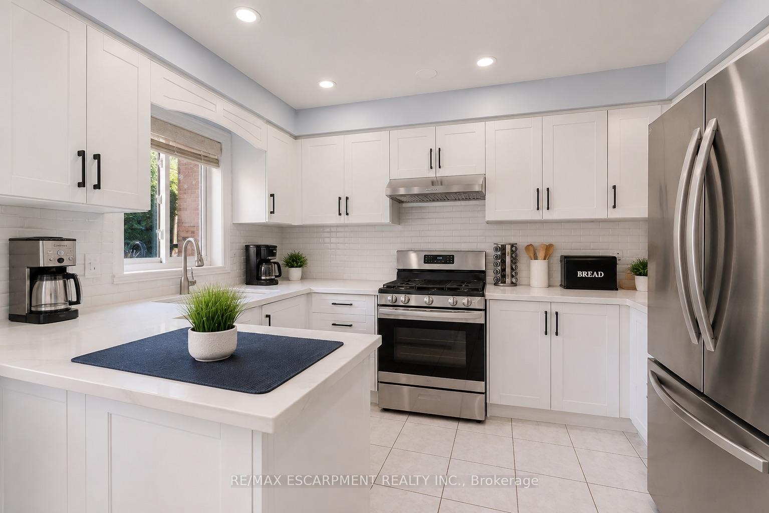 Photo 7 of 1793 Creek Way, Burlington, Uptown — HOMEH