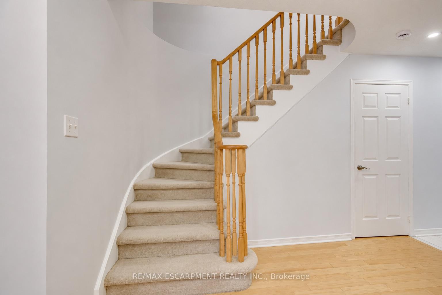 Photo 10 of 1793 Creek Way, Burlington, Uptown — HOMEH