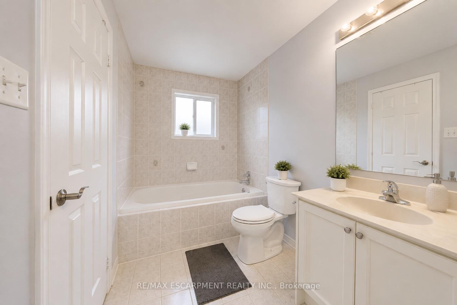 Photo 14 of 1793 Creek Way, Burlington, Uptown — HOMEH