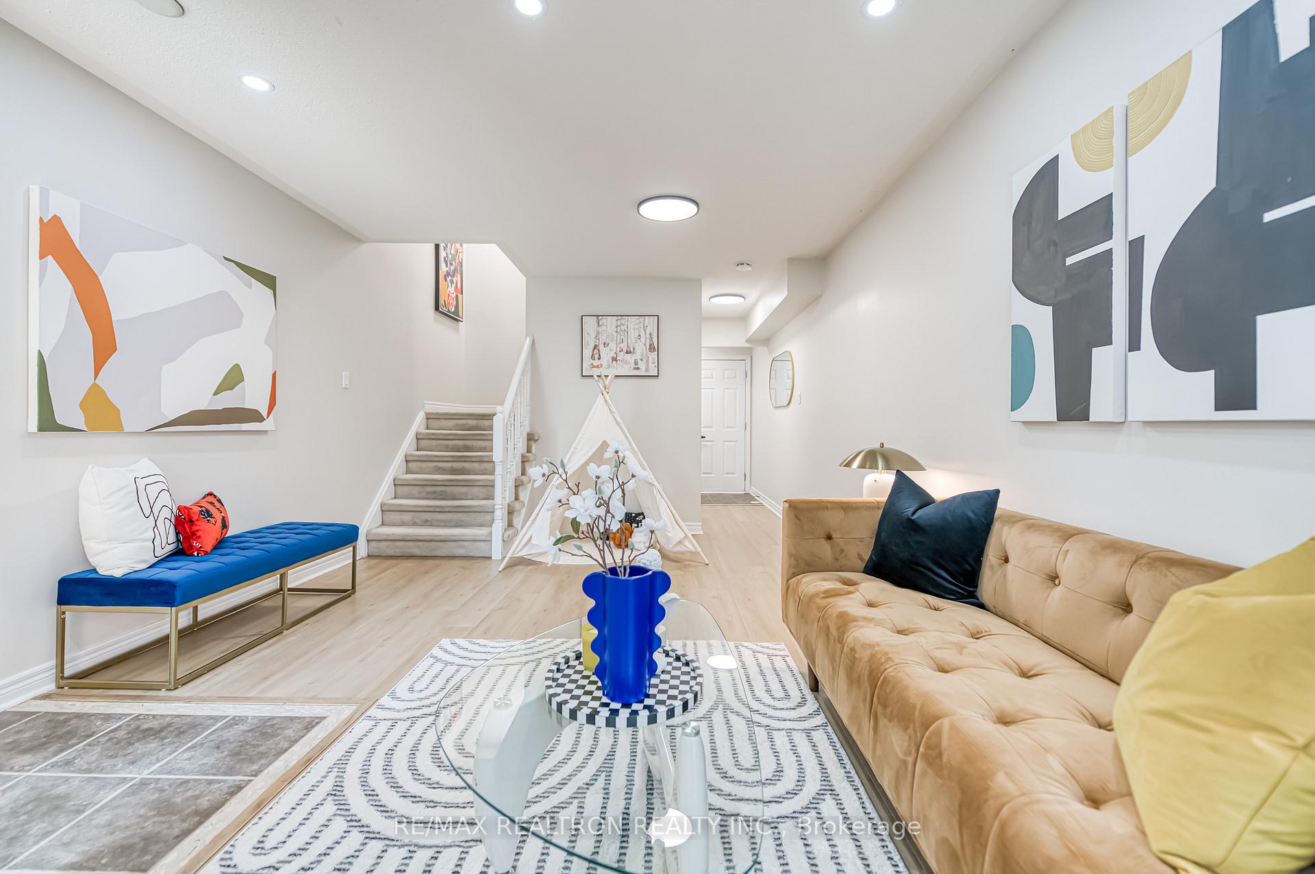 Photo 5 of 2554 Bur Oak Avenue, Markham, Cornell — HOMEH