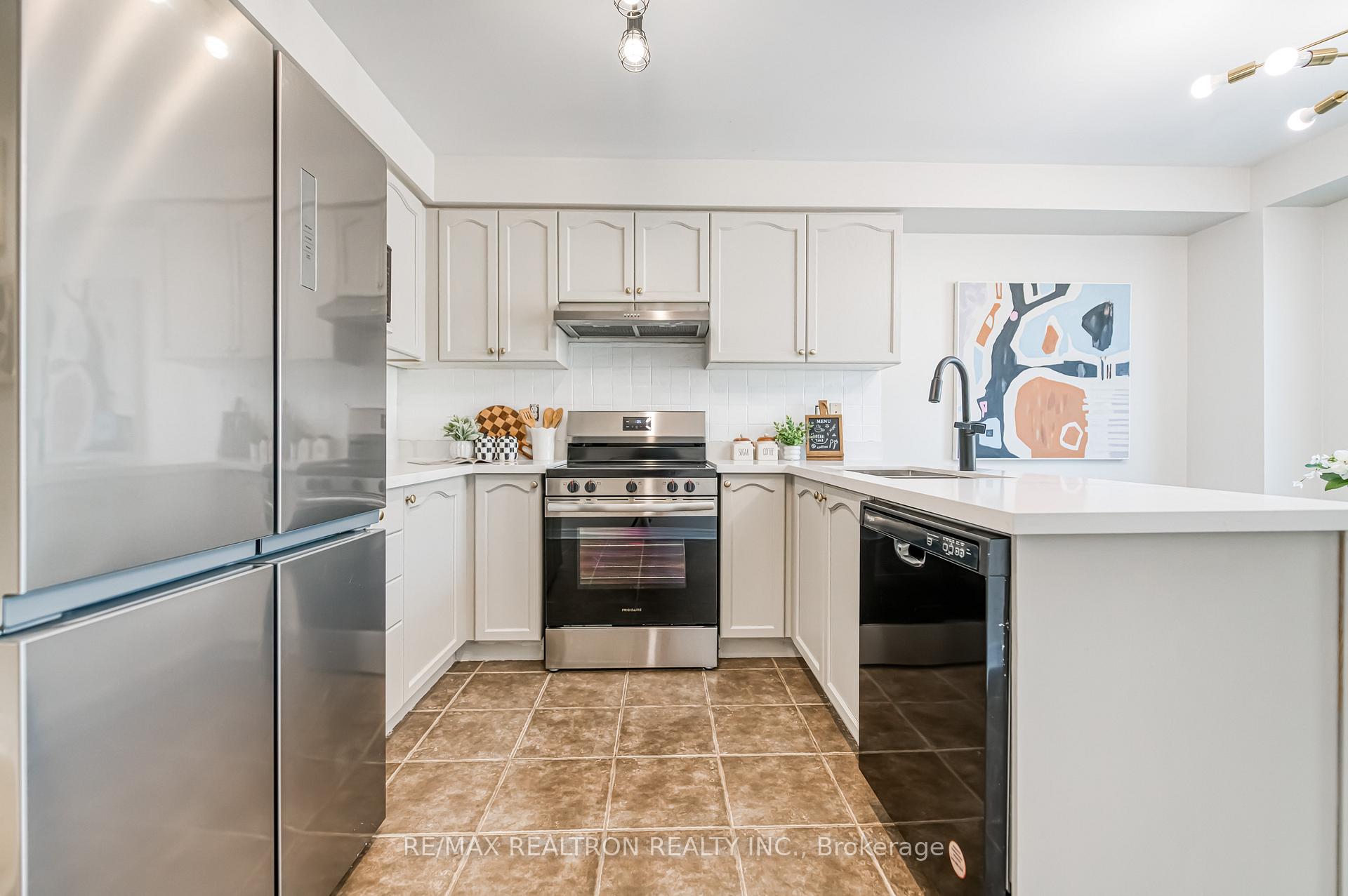 Photo 20 of 2554 Bur Oak Avenue, Markham, Cornell — HOMEH