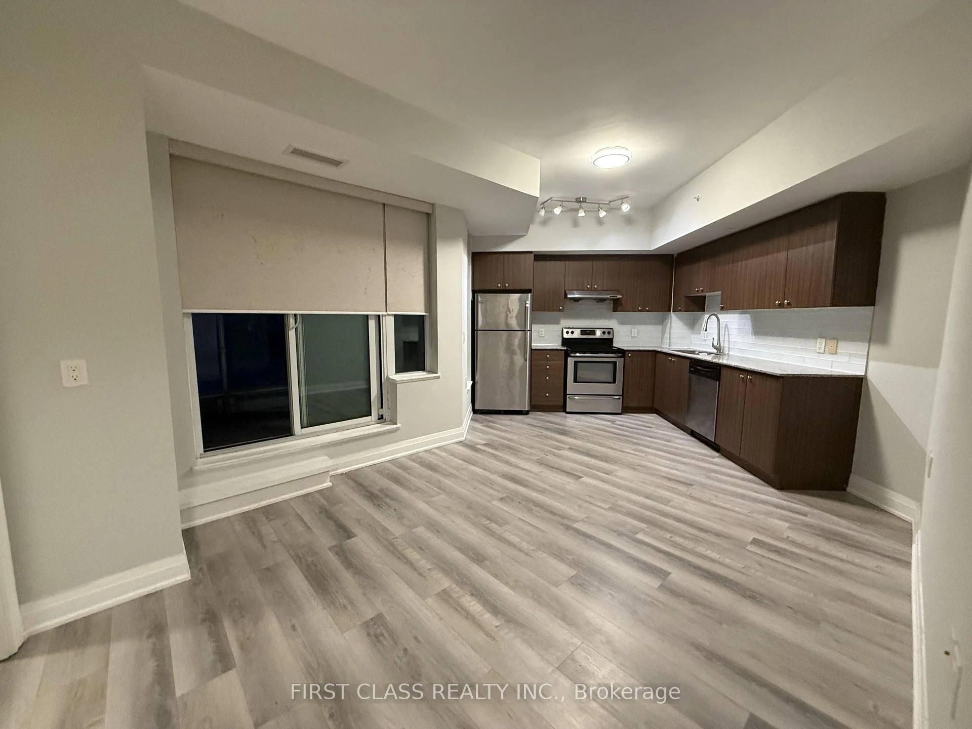 Photo 7 of Unit 228, 8323 Kennedy Road, Markham, Village Green-South Unionville — HOMEH