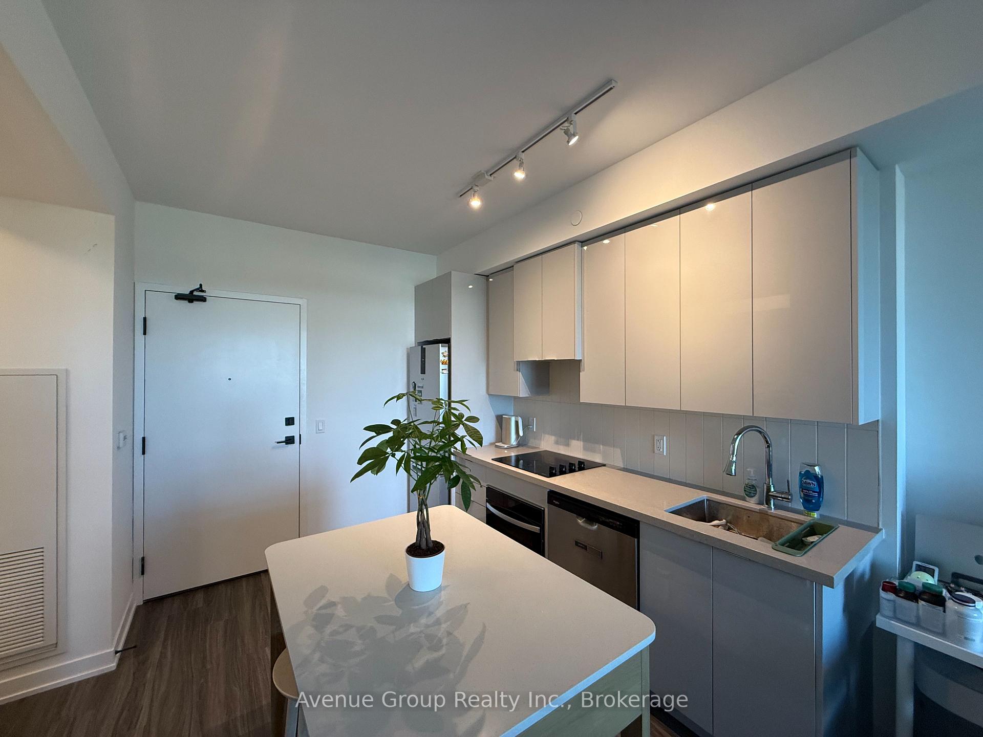 Photo 3 of Unit 1108, 474 Caldari Road, Vaughan, Concord — HOMEH