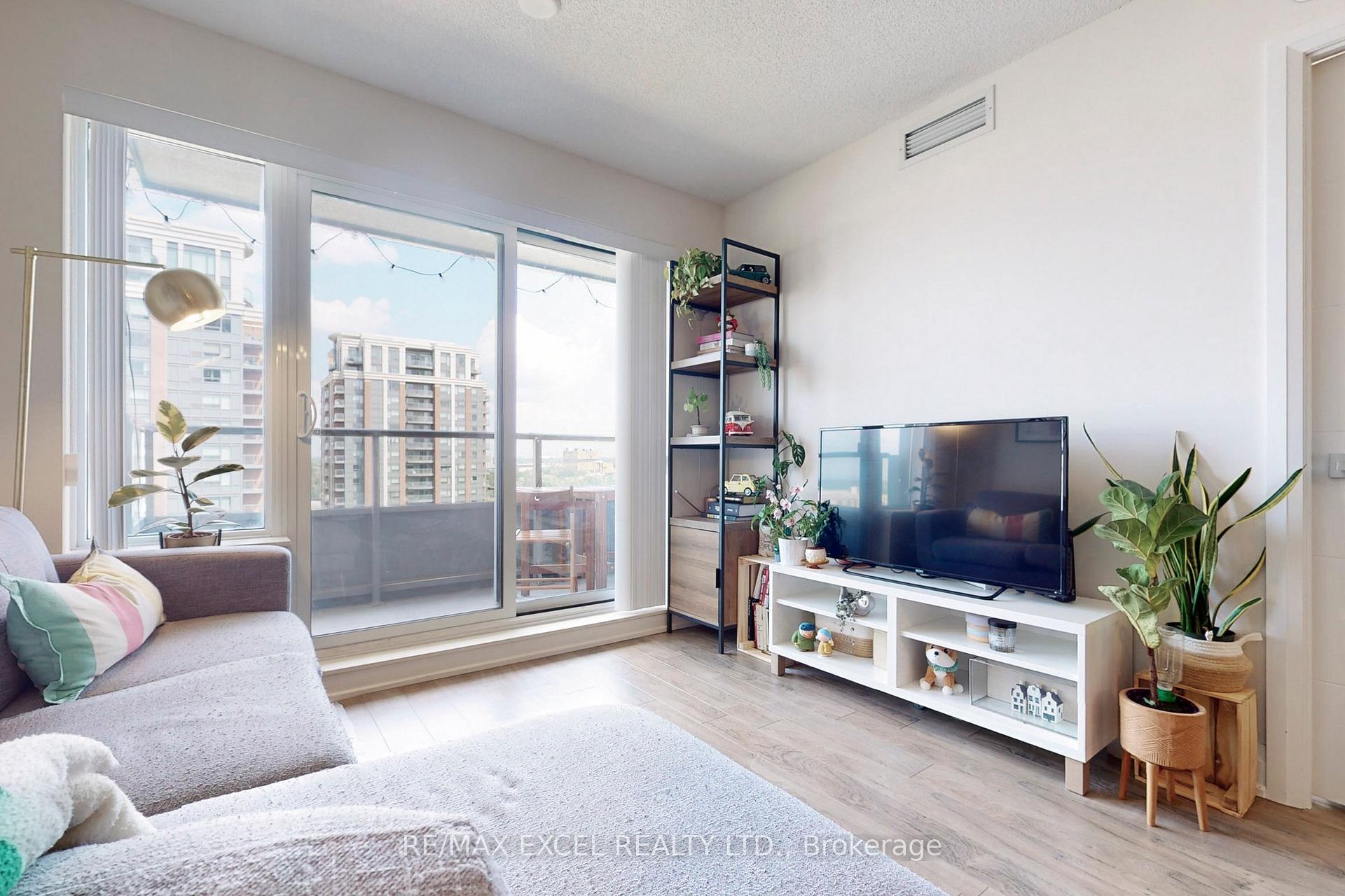 Photo 8 of Unit 1603, 18 Uptown Drive, Markham, Unionville — HOMEH