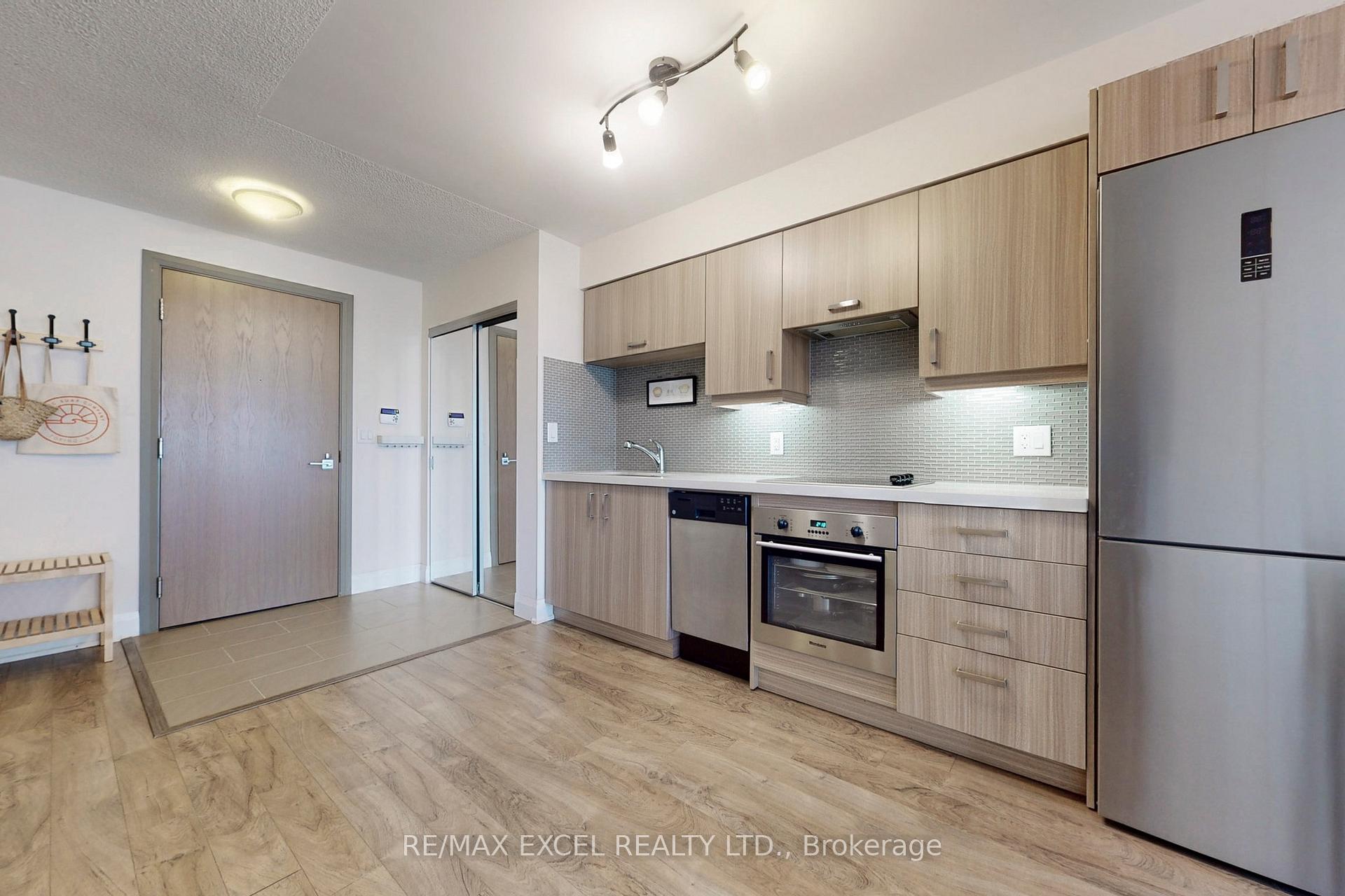 Photo 11 of Unit 1603, 18 Uptown Drive, Markham, Unionville — HOMEH