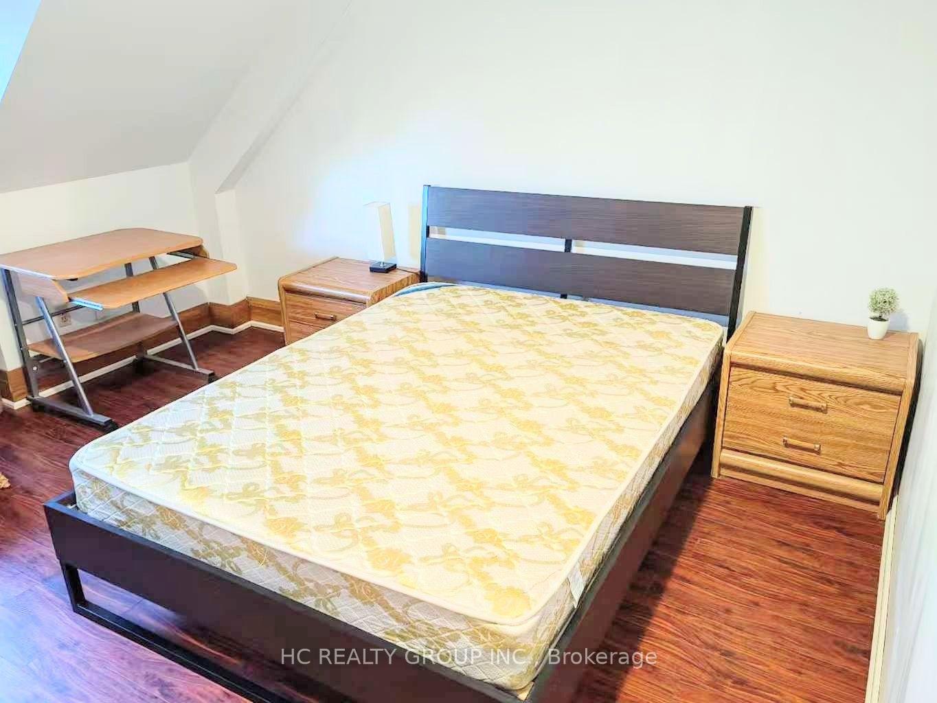 Photo 1 of Unit Upper 2, 92 Pembroke Street, Toronto, Moss Park — HOMEH