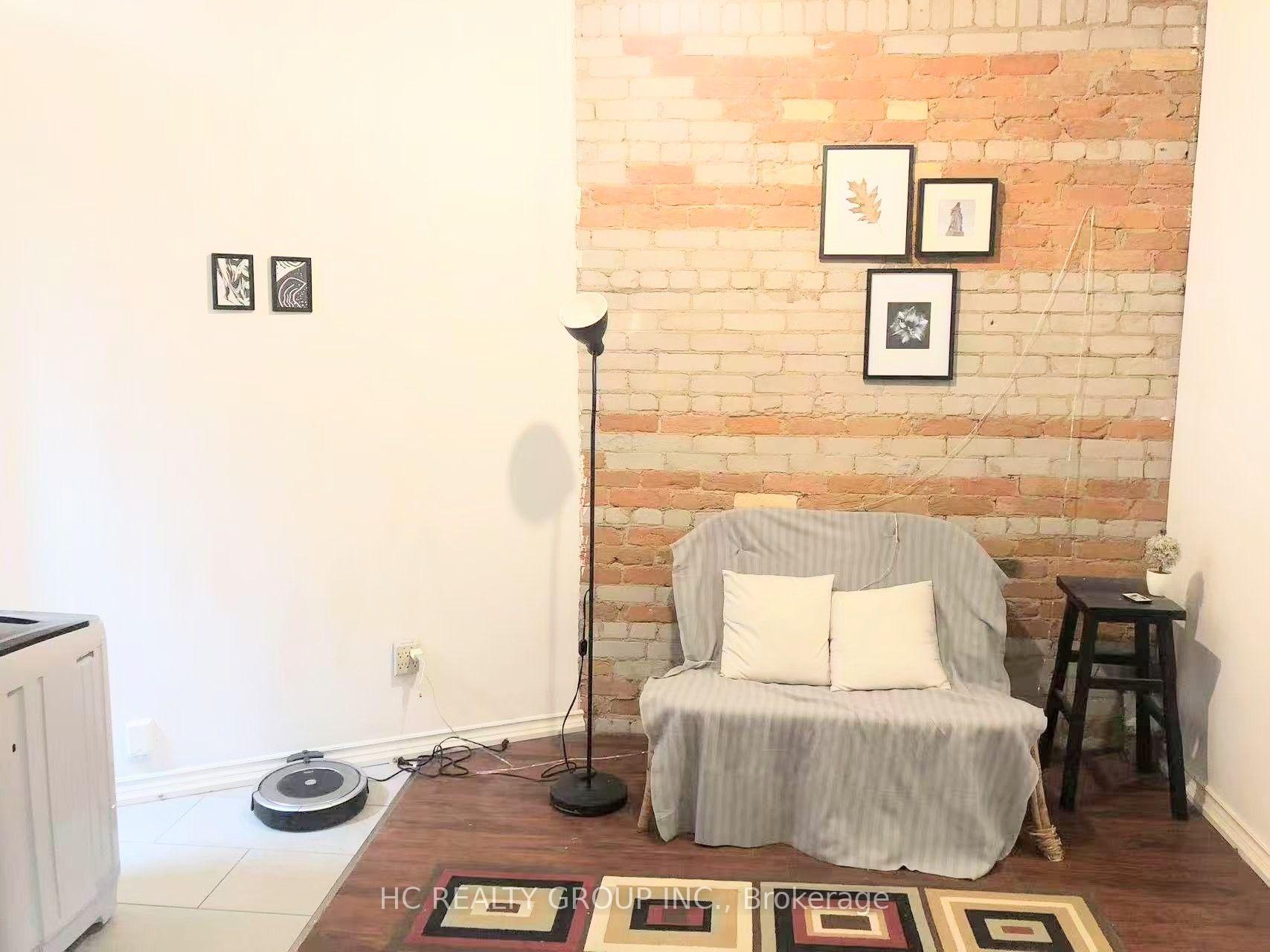 Photo 4 of Unit Upper 2, 92 Pembroke Street, Toronto, Moss Park — HOMEH