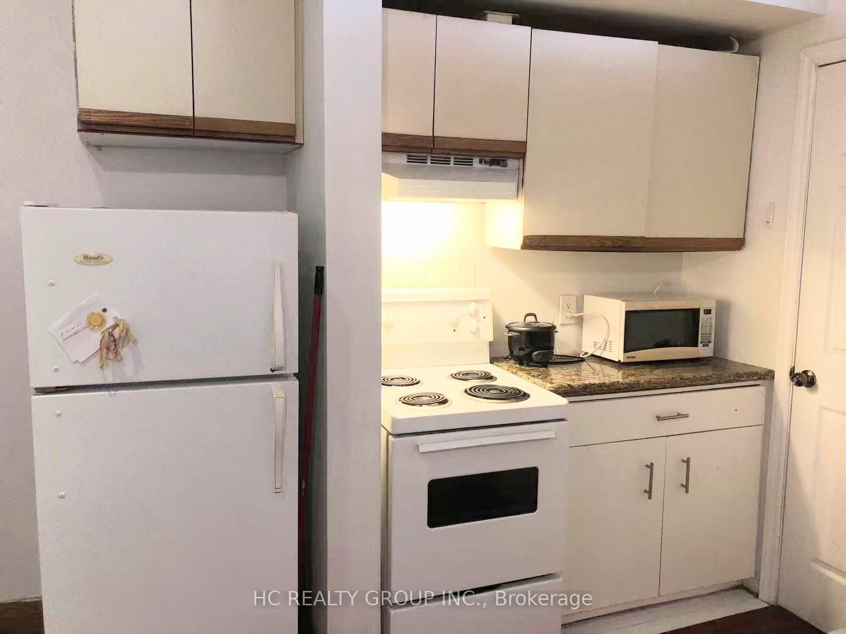 Photo 3 of Unit Upper 2, 92 Pembroke Street, Toronto, Moss Park — HOMEH