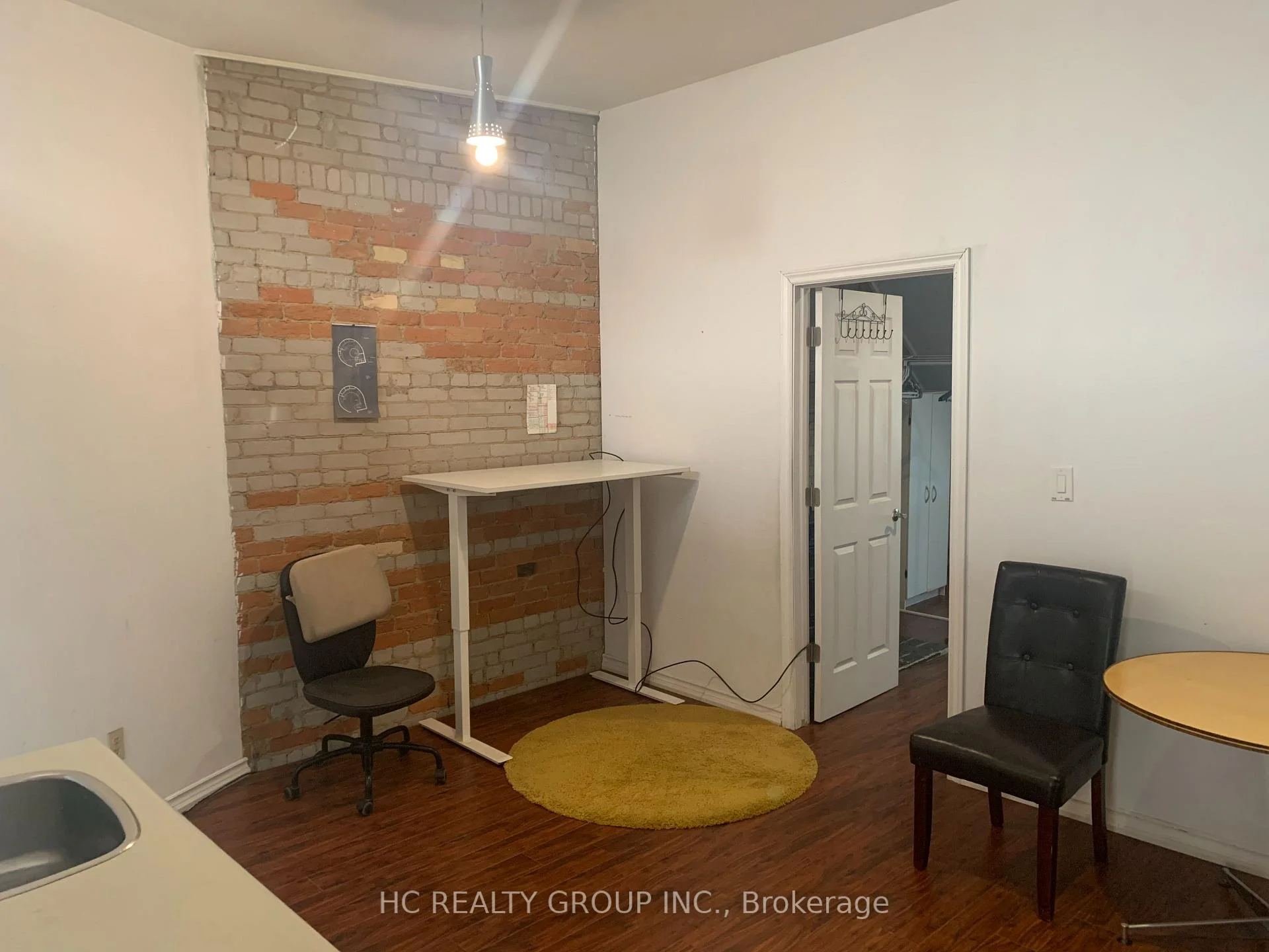 Photo 2 of Unit Upper 2, 92 Pembroke Street, Toronto, Moss Park — HOMEH