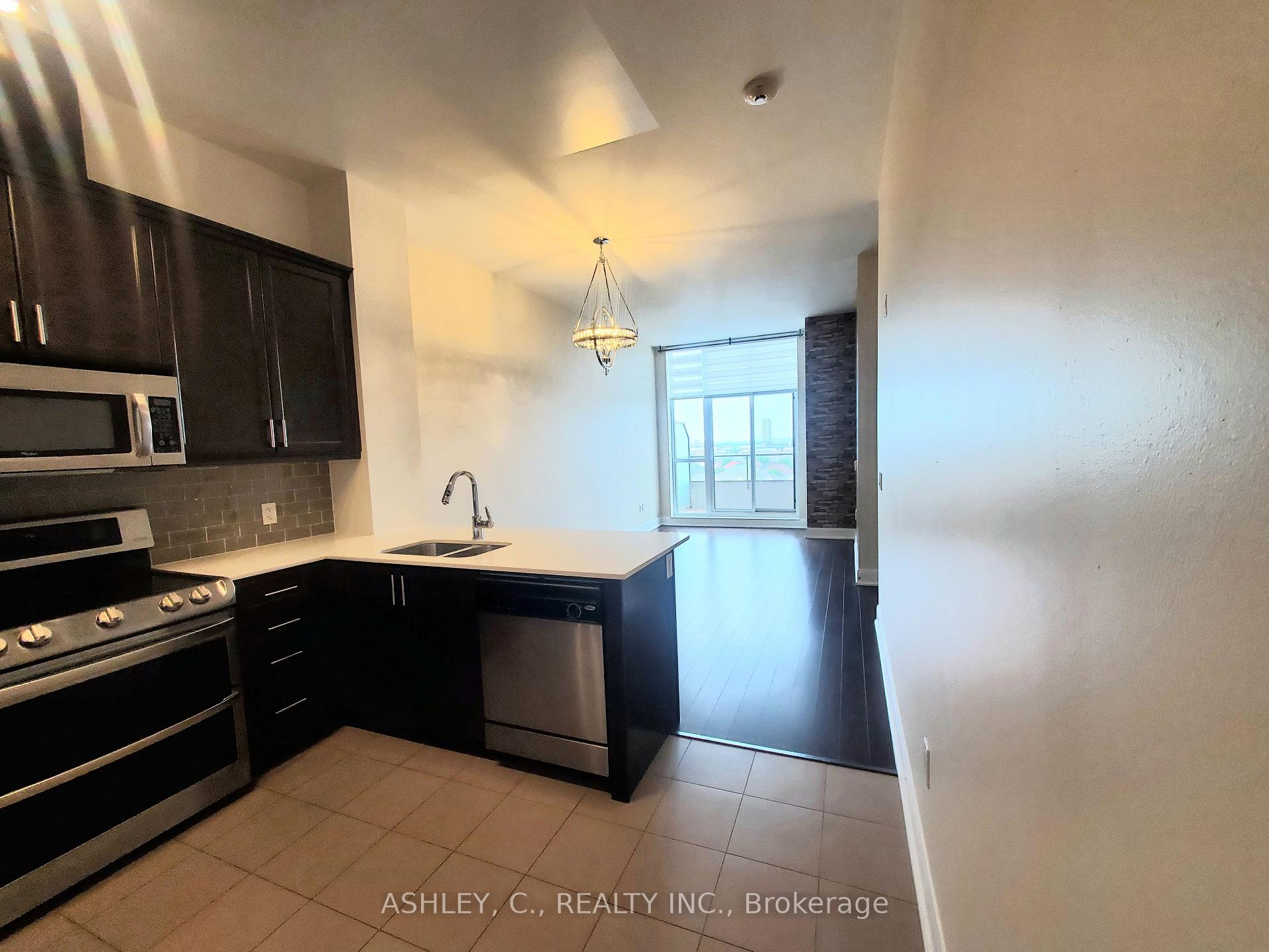 Photo 2 of Unit 717, 2470 Prince Michael Drive, Oakville, Joshua Creek — HOMEH