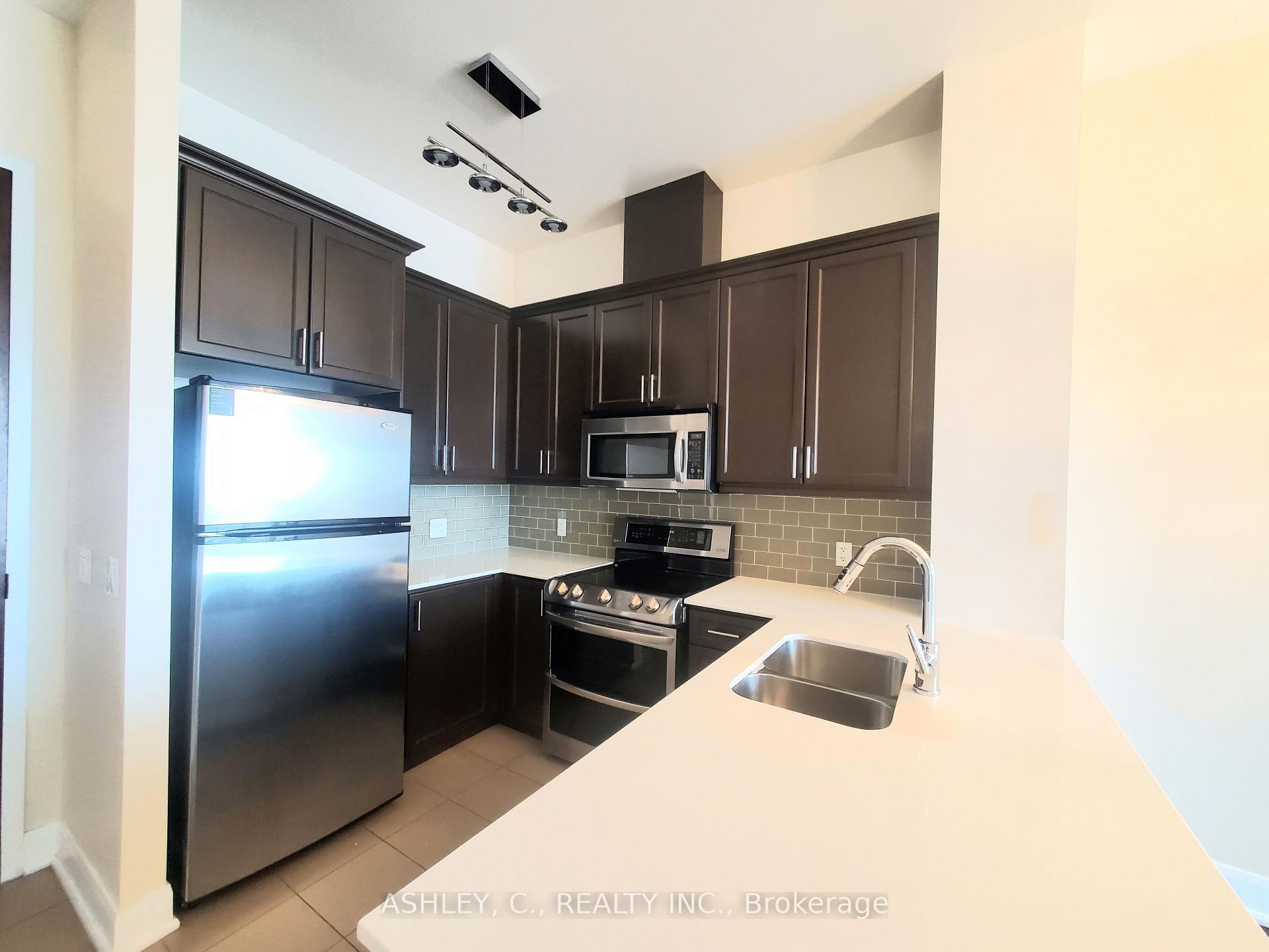 Photo 3 of Unit 717, 2470 Prince Michael Drive, Oakville, Joshua Creek — HOMEH