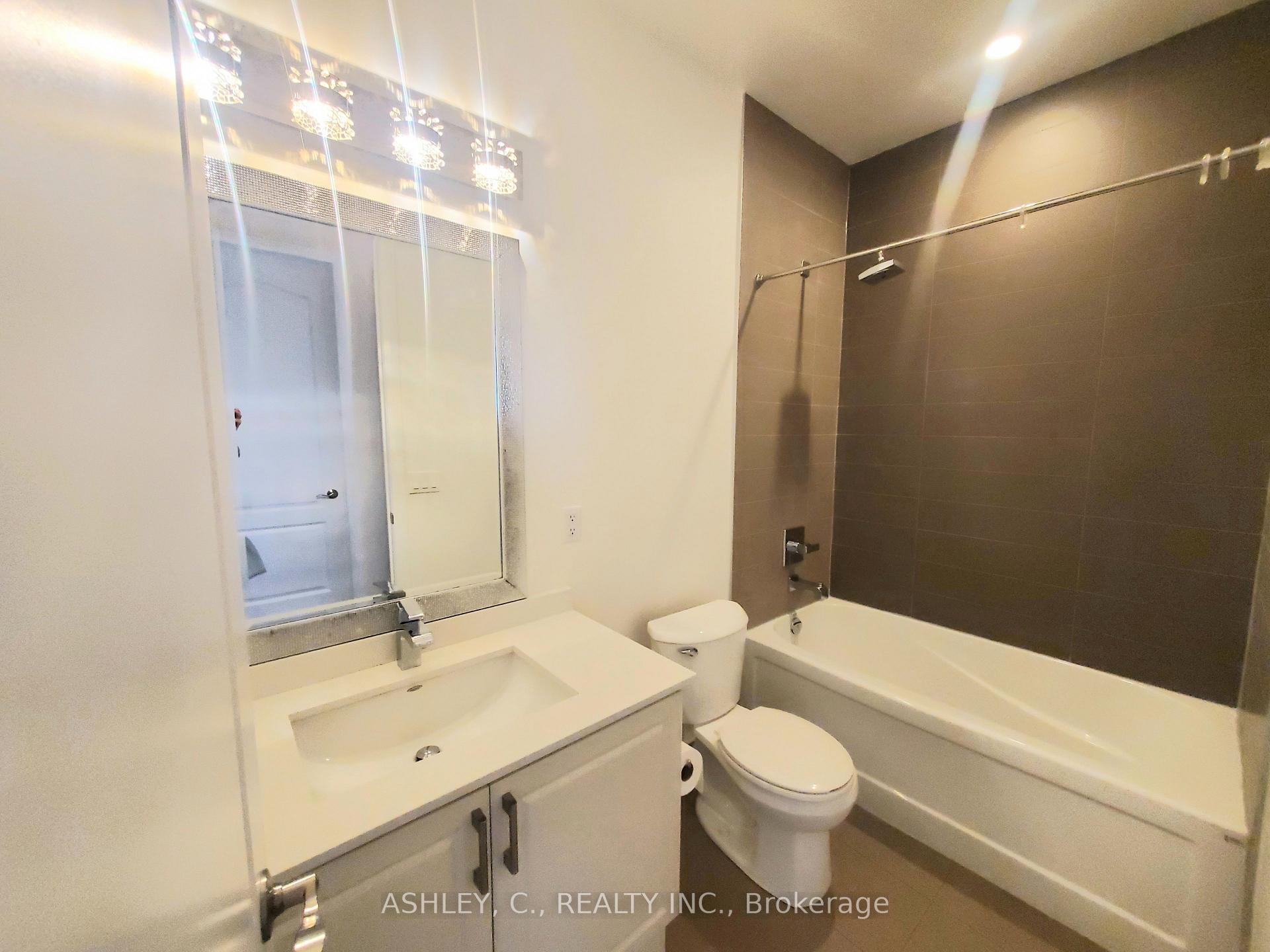 Photo 15 of Unit 717, 2470 Prince Michael Drive, Oakville, Joshua Creek — HOMEH