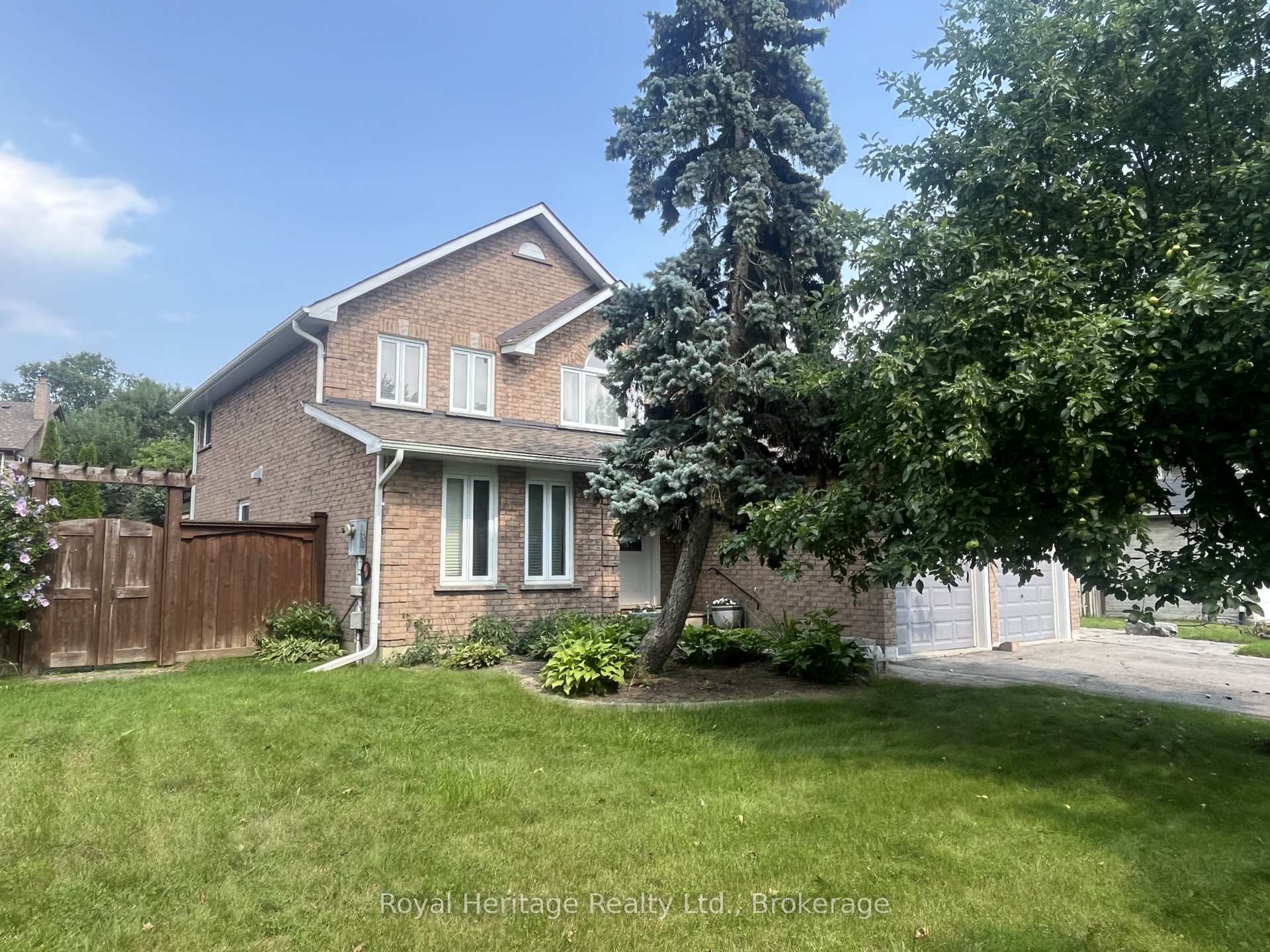 Photo 2 of 184 Lake Drive Way, Ajax, South West — HOMEH